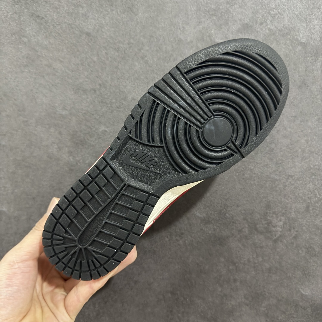 定制版蛇年先行者 #SB Duck low “巴黎红高奢蛇鳞勾定制款-灰白配色” XX9930-030