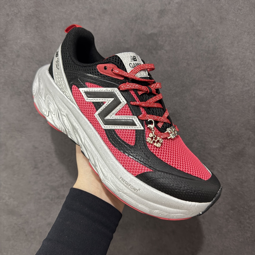 GANNI x New Balance NB Fresh Foam Trainer 联名舒适百搭防滑耐磨低帮跑步鞋 黑红白