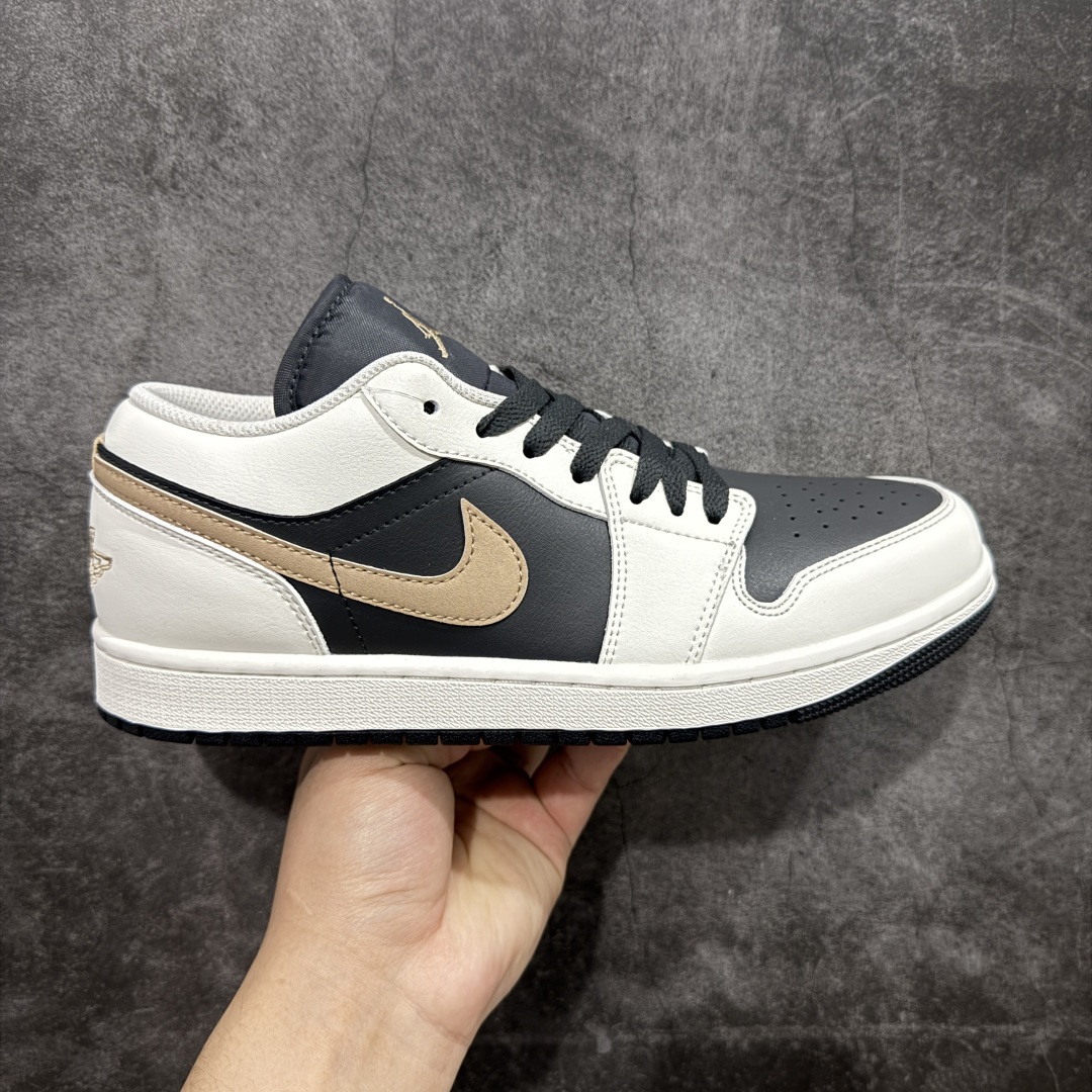 【K版】Air Jordan AJ1 Low 低帮米棕黑金IH0649-021 全新流水线出品 DT版本唯一平替选择 市场第二梯队最强版 全部原鞋开发 原楦原纸板开发 全鞋电脑针车 原厂内置全掌气垫 原盒内在原标 唯一Zp原版鞋带绑法 免检产品 全新2022版型 全头层皮料 完美零毛边处理 原厂配置全掌气垫 价格定位良心 几十个配色陆续出货 尺码:36 36.5 37.5 38 38.5 39 40 40.5 41 42 42.5 43 44 44.5 45 46-选品中心