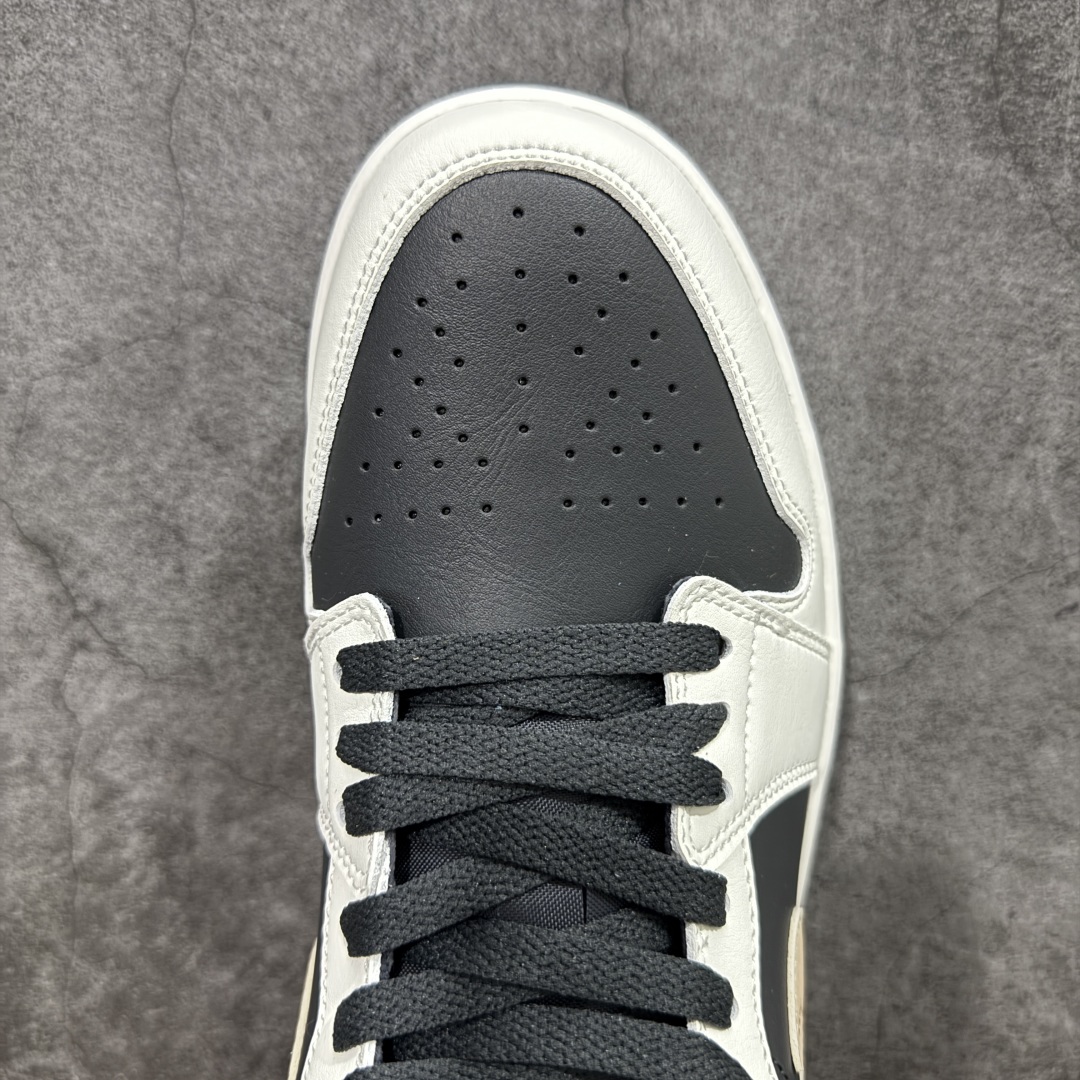 图片[5]-【K版】Air Jordan AJ1 Low 低帮米棕黑金IH0649-021 全新流水线出品 DT版本唯一平替选择 市场第二梯队最强版 全部原鞋开发 原楦原纸板开发 全鞋电脑针车 原厂内置全掌气垫 原盒内在原标 唯一Zp原版鞋带绑法 免检产品 全新2022版型 全头层皮料 完美零毛边处理 原厂配置全掌气垫 价格定位良心 几十个配色陆续出货 尺码：36 36.5 37.5 38 38.5 39 40 40.5 41 42 42.5 43 44 44.5 45 46-选品中心