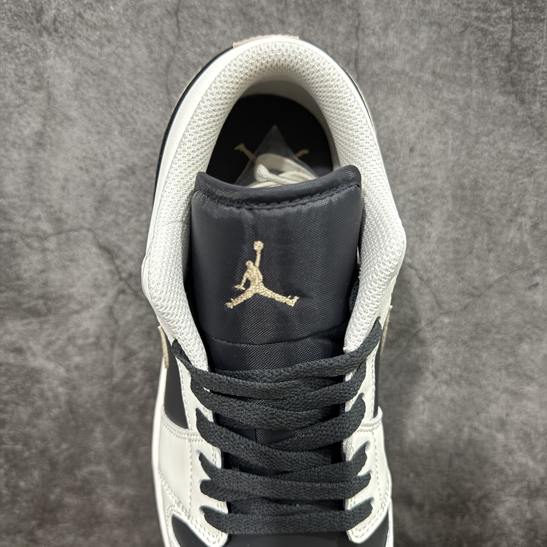 图片[8]-【K版】Air Jordan AJ1 Low 低帮米棕黑金IH0649-021 全新流水线出品 DT版本唯一平替选择 市场第二梯队最强版 全部原鞋开发 原楦原纸板开发 全鞋电脑针车 原厂内置全掌气垫 原盒内在原标 唯一Zp原版鞋带绑法 免检产品 全新2022版型 全头层皮料 完美零毛边处理 原厂配置全掌气垫 价格定位良心 几十个配色陆续出货 尺码：36 36.5 37.5 38 38.5 39 40 40.5 41 42 42.5 43 44 44.5 45 46-选品中心