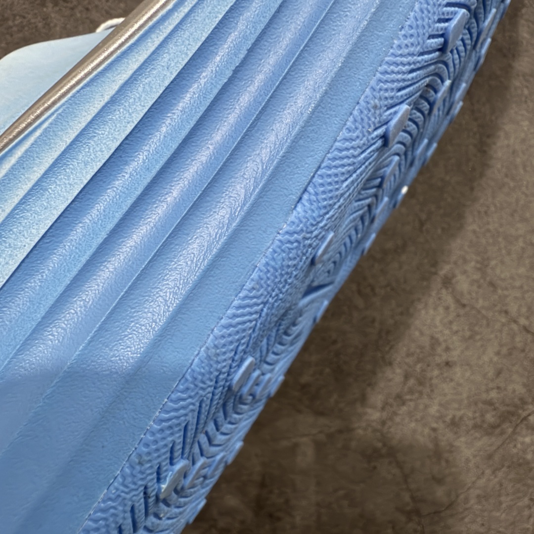 图片[6]-【纯原版】NK Reactx Rejuven 8 新款夏季沙滩凉鞋拖鞋洞洞鞋 HV5060-103 正确组合底 超高清洁度 完美版型 区别市面通货 采用质感柔软且出众回弹的 ReactX泡绵，发泡组合大底 脚感十分舒适，缔造非凡舒适的日常穿着体验，助你保持活力。  尺码：36 36.5 37.5 38 38.5 39 40 40.5 41 42 42.5 43 44 44.5 45-选品中心