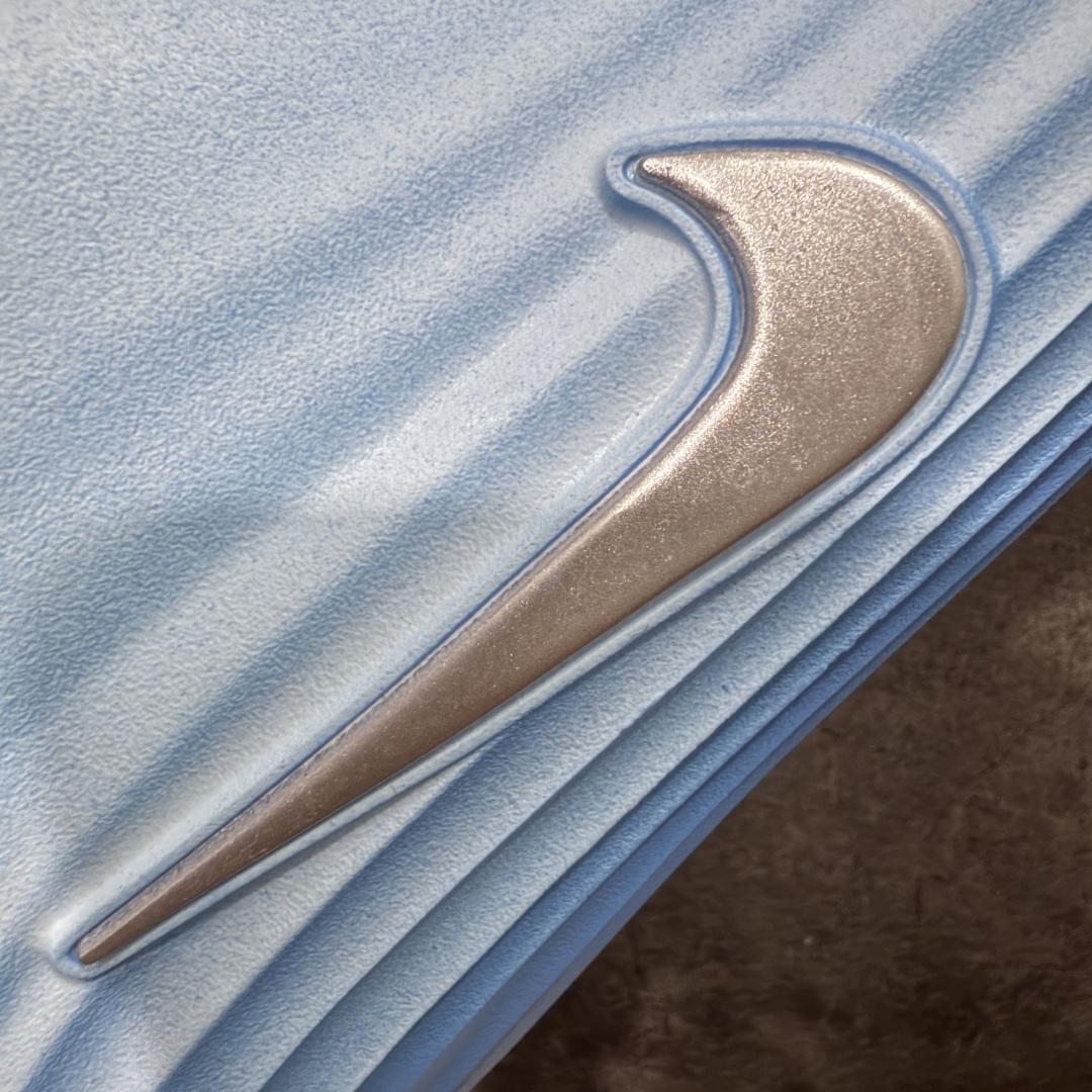 图片[8]-【纯原版】NK Reactx Rejuven 8 新款夏季沙滩凉鞋拖鞋洞洞鞋 HV5060-103 正确组合底 超高清洁度 完美版型 区别市面通货 采用质感柔软且出众回弹的 ReactX泡绵，发泡组合大底 脚感十分舒适，缔造非凡舒适的日常穿着体验，助你保持活力。  尺码：36 36.5 37.5 38 38.5 39 40 40.5 41 42 42.5 43 44 44.5 45-选品中心