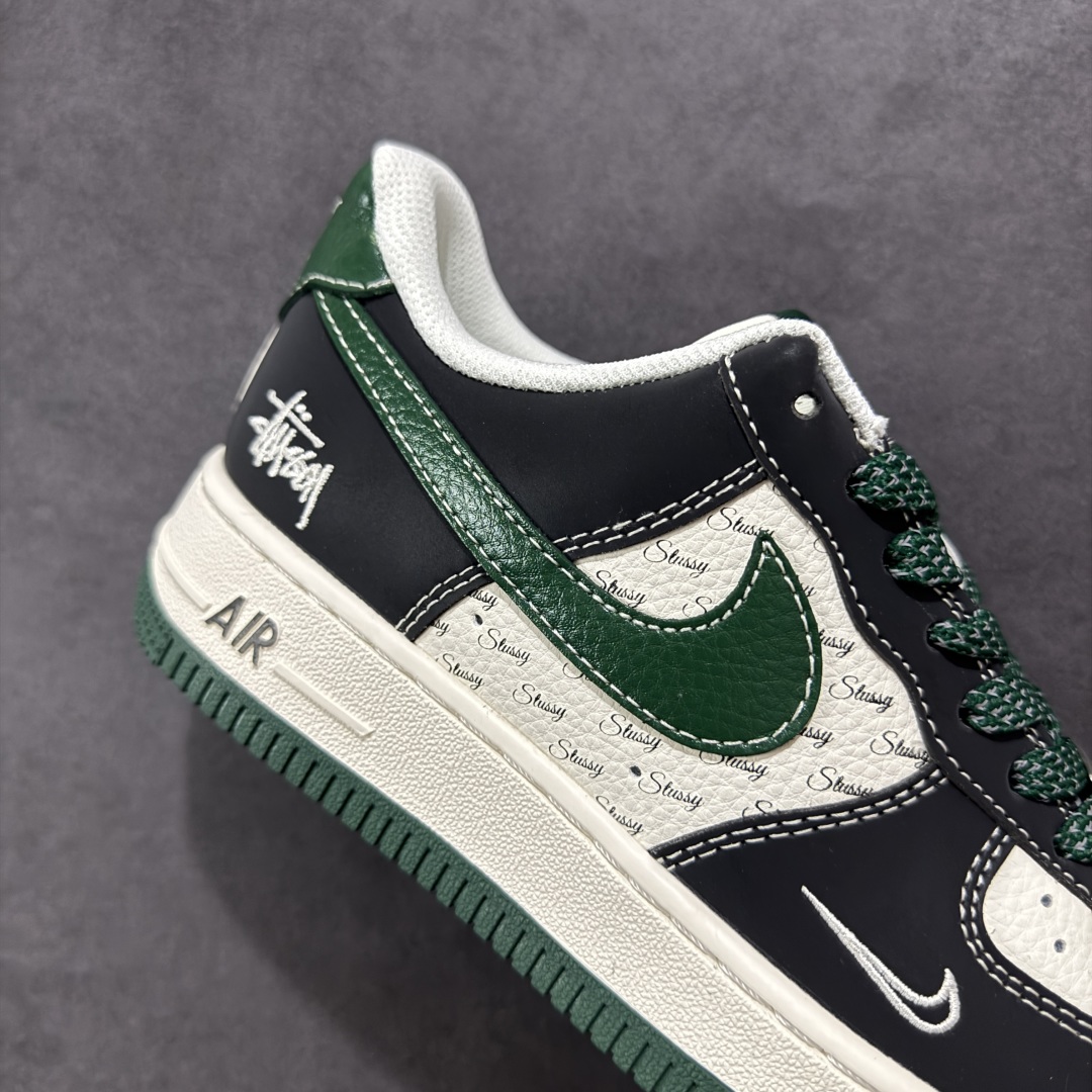 定制版海外限量发售NIke Air Force 1 '07 Low “斯图西联名——黑绿勾英文”空军一号 低帮 XS1958-572