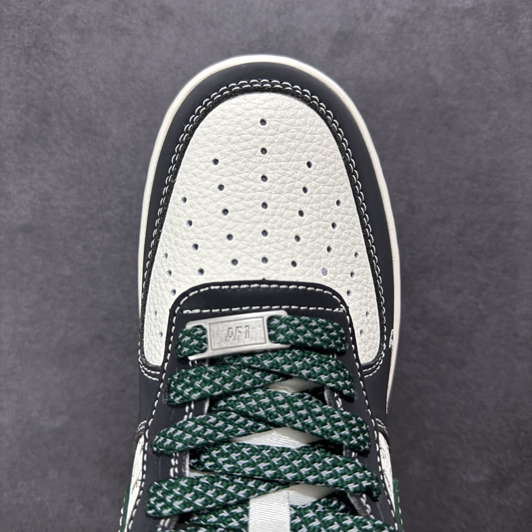 定制版海外限量发售NIke Air Force 1 '07 Low “斯图西联名——黑绿勾英文”空军一号 低帮 XS1958-572