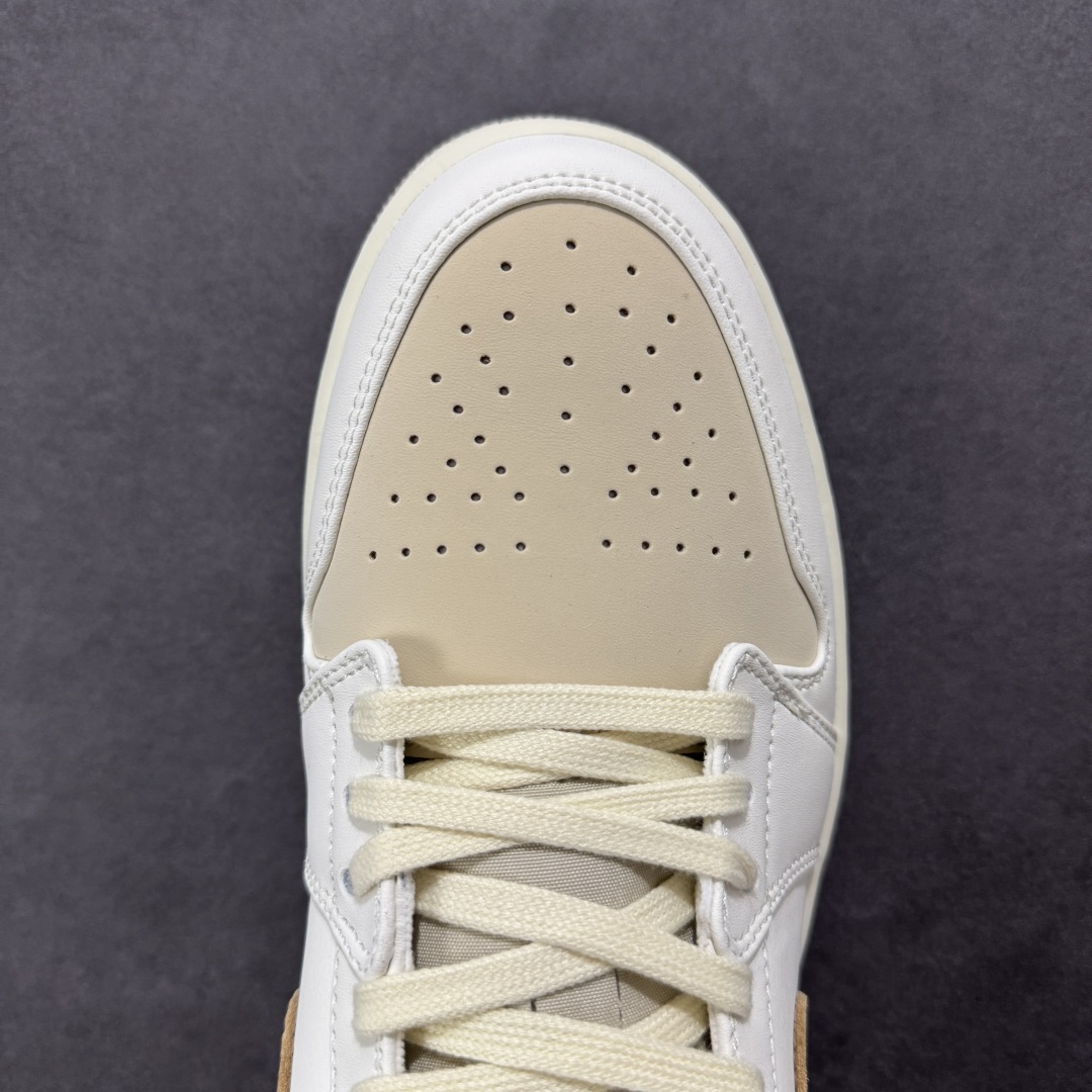 图片[8]-【K版】Air Jordan AJ1 Low 低帮米黄 IB8855-121 全新流水线出品 DT版本唯一平替选择 市场第二梯队最强版 全部原鞋开发 原楦原纸板开发 全鞋电脑针车 原厂内置全掌气垫 原盒内在原标 唯一Zp原版鞋带绑法 免检产品 全新2022版型 全头层皮料 完美零毛边处理 原厂配置全掌气垫 价格定位良心 几十个配色陆续出货 尺码：36 36.5 37.5 38 38.5 39 40 40.5 41 42 42.5 43 44 44.5 45 46-选品中心
