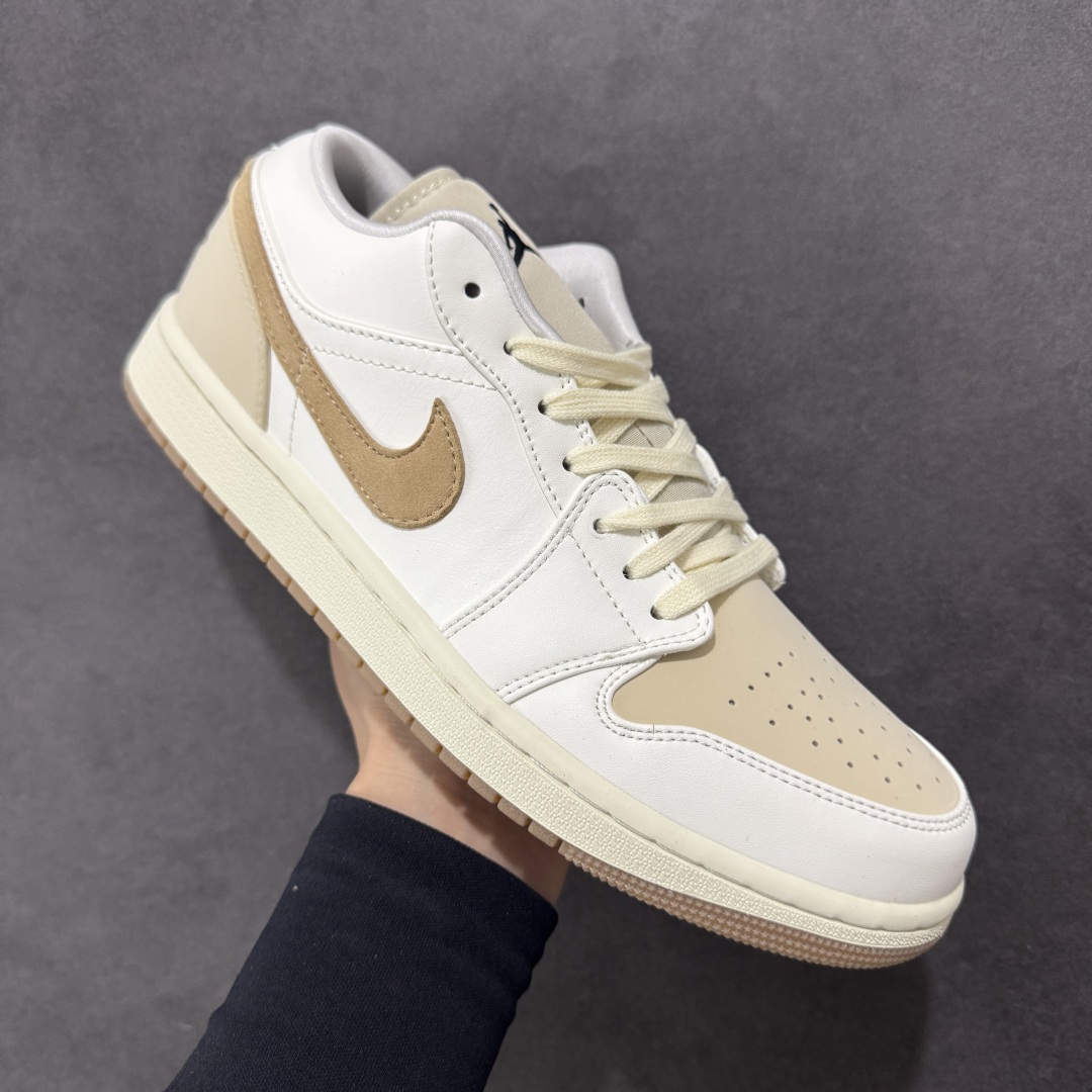 图片[3]-【K版】Air Jordan AJ1 Low 低帮米黄 IB8855-121 全新流水线出品 DT版本唯一平替选择 市场第二梯队最强版 全部原鞋开发 原楦原纸板开发 全鞋电脑针车 原厂内置全掌气垫 原盒内在原标 唯一Zp原版鞋带绑法 免检产品 全新2022版型 全头层皮料 完美零毛边处理 原厂配置全掌气垫 价格定位良心 几十个配色陆续出货 尺码：36 36.5 37.5 38 38.5 39 40 40.5 41 42 42.5 43 44 44.5 45 46-选品中心