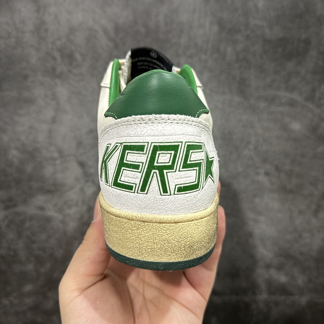 图片[4]-【莞产礼盒纯原】Golden Goose Super-Star GGDB 小脏鞋休闲时尚板鞋 设计有一种不修边幅的酷感 特意做旧彰显自由随性 百搭无挑剔 订制高端柔软皮革 纯手工制作压印Logo 手工刷洗上色打蜡 确保每一双鞋子的独一无二不管是版型还是材料和质感都已经大幅度的超越同市场其它版本 Super-Star运动鞋是Golden Goose的常绿植物 由于使用了创新的材料和饰面 它在每个季节都伴随着其系列 这款牛皮皮革模型的鞋跟饰有黑色皮革鞋跟 绒面革GGDB星星和金属宇样 标志性的复古外观 尺码：35/44-选品中心