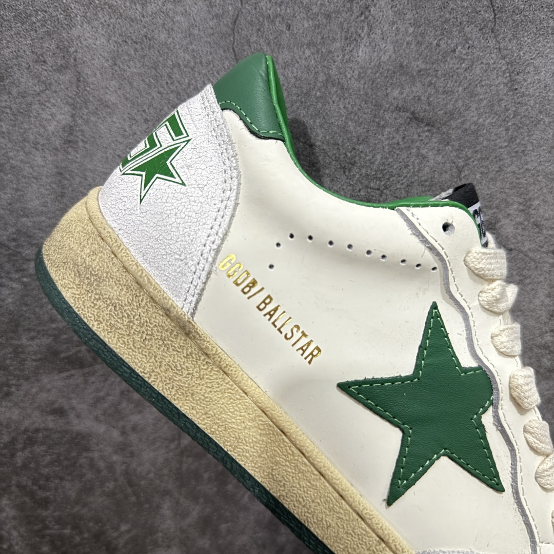 图片[7]-【莞产礼盒纯原】Golden Goose Super-Star GGDB 小脏鞋休闲时尚板鞋 设计有一种不修边幅的酷感 特意做旧彰显自由随性 百搭无挑剔 订制高端柔软皮革 纯手工制作压印Logo 手工刷洗上色打蜡 确保每一双鞋子的独一无二不管是版型还是材料和质感都已经大幅度的超越同市场其它版本 Super-Star运动鞋是Golden Goose的常绿植物 由于使用了创新的材料和饰面 它在每个季节都伴随着其系列 这款牛皮皮革模型的鞋跟饰有黑色皮革鞋跟 绒面革GGDB星星和金属宇样 标志性的复古外观 尺码：35/44-选品中心