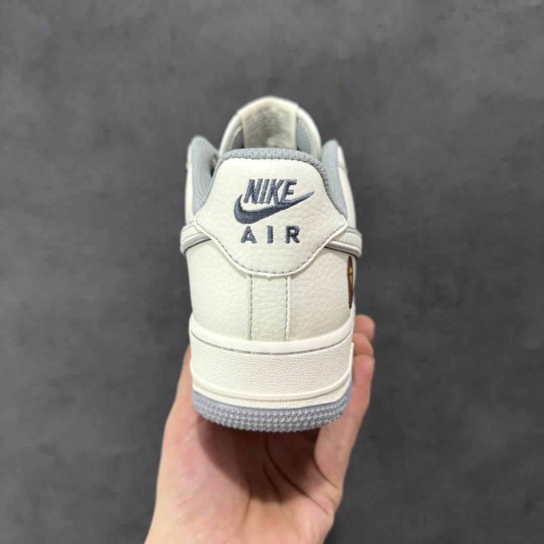 定制版海外限量发售！NIke Air Force 1 '07 Low “Bape联名——米灰满天星”空军一号 低帮 HH7518-065