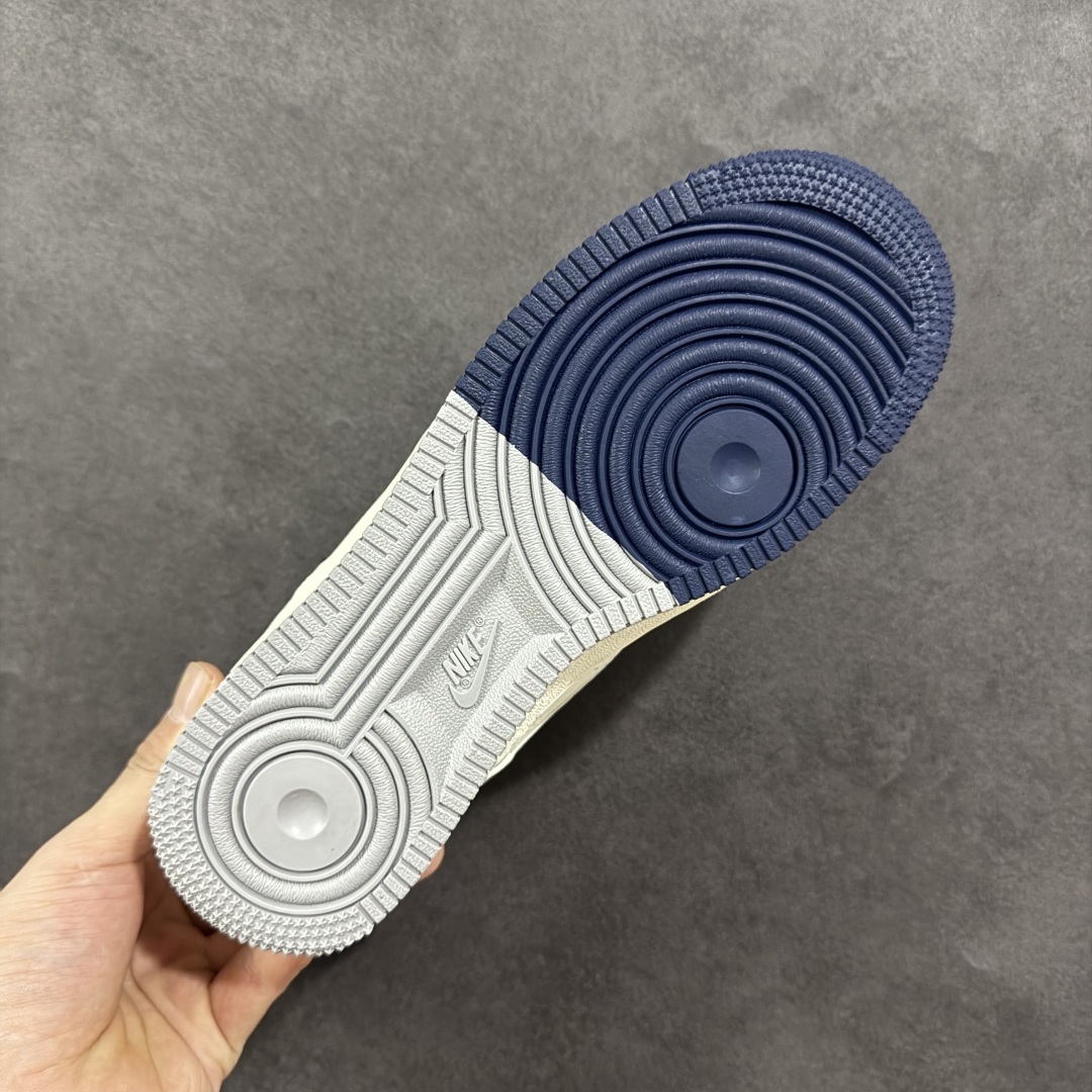  
【定制版】海外限量发售NIke Air Force 1 '07 Low “Supreme联名——双拼