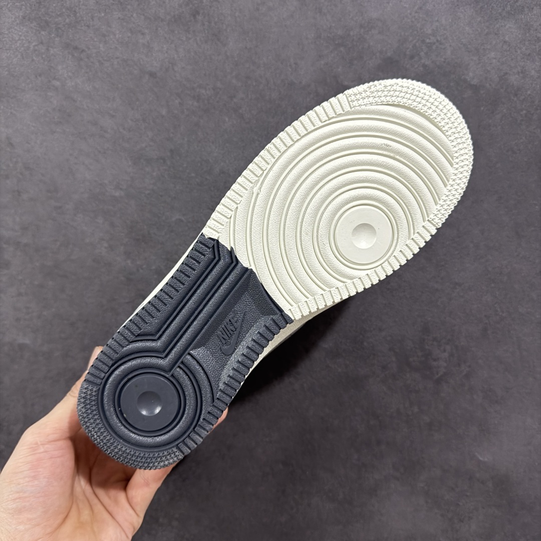  
【定制版】Nike Air Force 1 Low 07 白灰小钩
原楦头原纸板 打造纯正低帮空军版