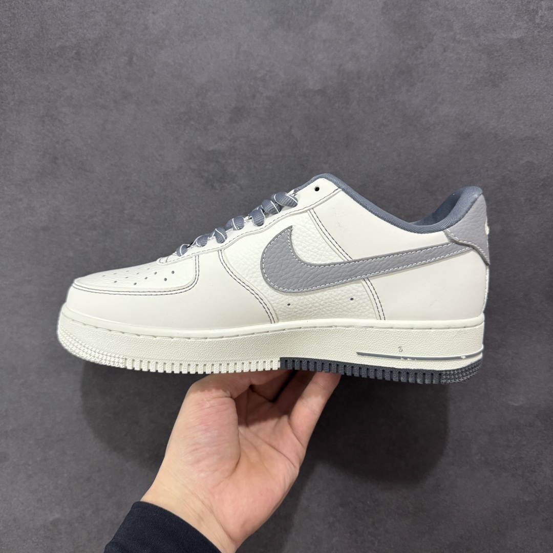  
【定制版】Nike Air Force 1 Low 07 白灰小钩
原楦头原纸板 打造纯正低帮空军版