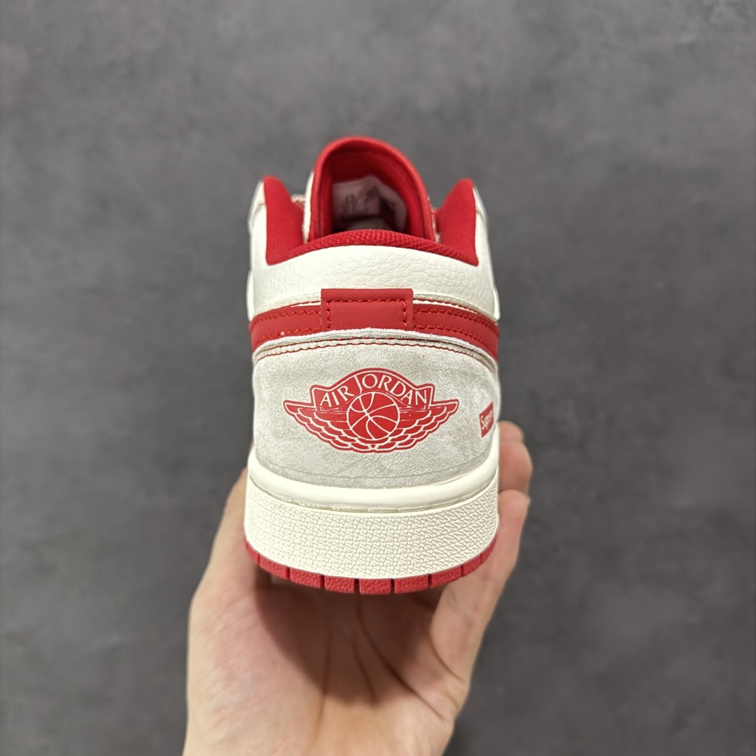  
【定制版】Air Jordan 1 Retro Low x Supreme 米红小钩
官方同步新色 