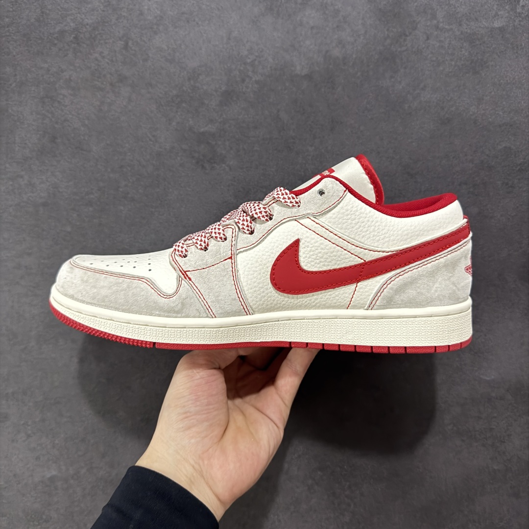  
【定制版】Air Jordan 1 Retro Low x Supreme 米红小钩
官方同步新色 