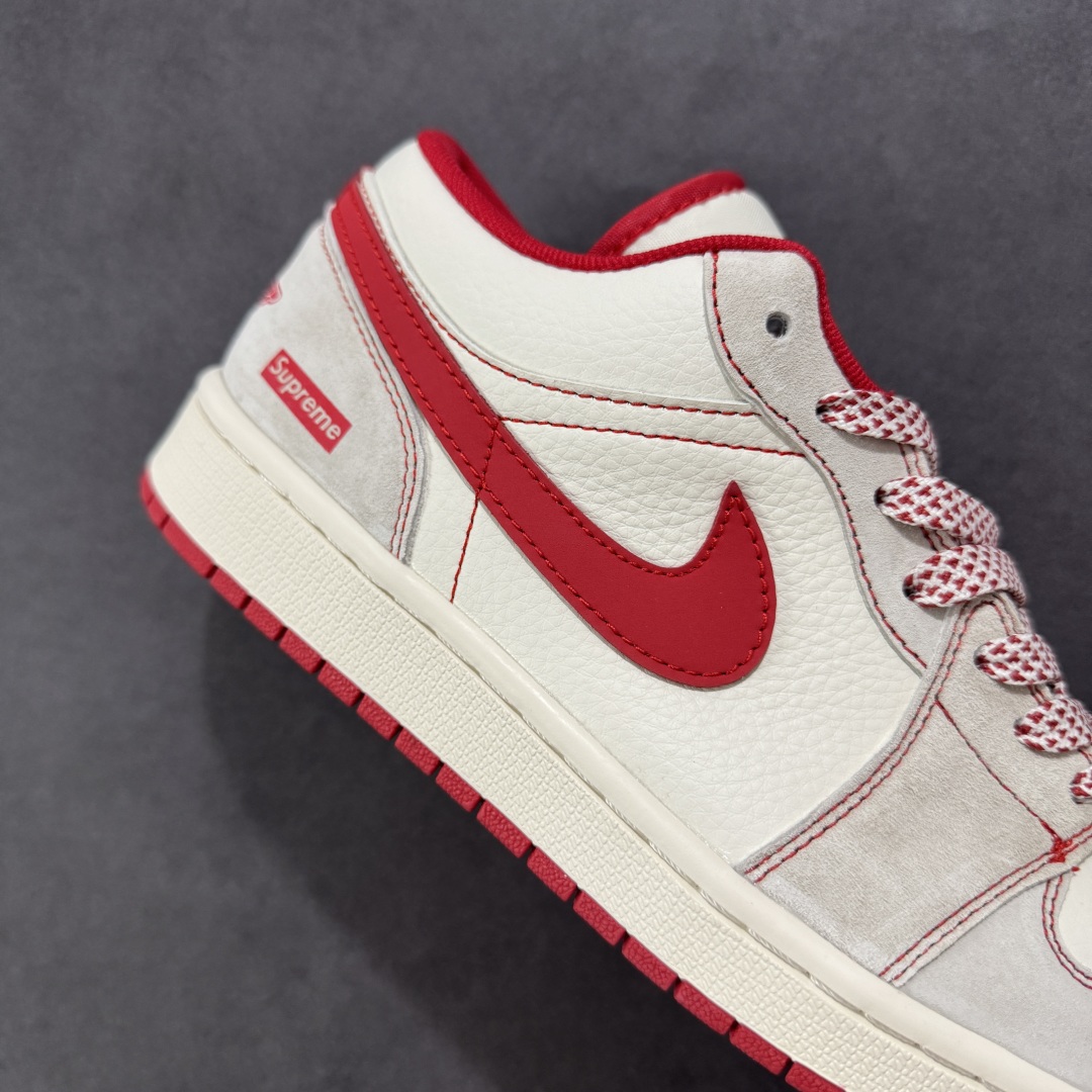  
【定制版】Air Jordan 1 Retro Low x Supreme 米红小钩
官方同步新色 