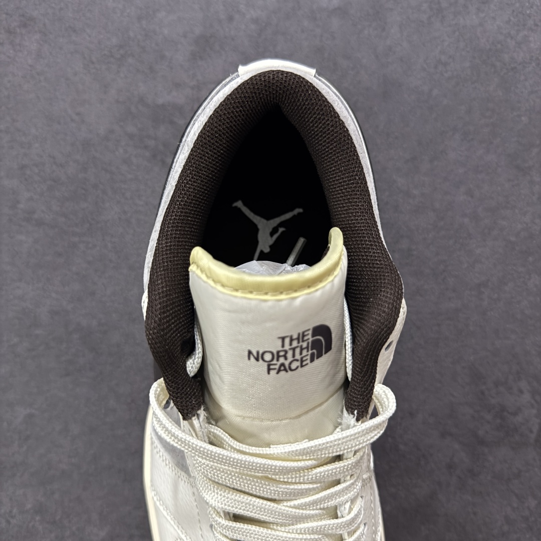  
【定制版】Air Jordan 1 Retro Low x The North Face 米棕小钩
