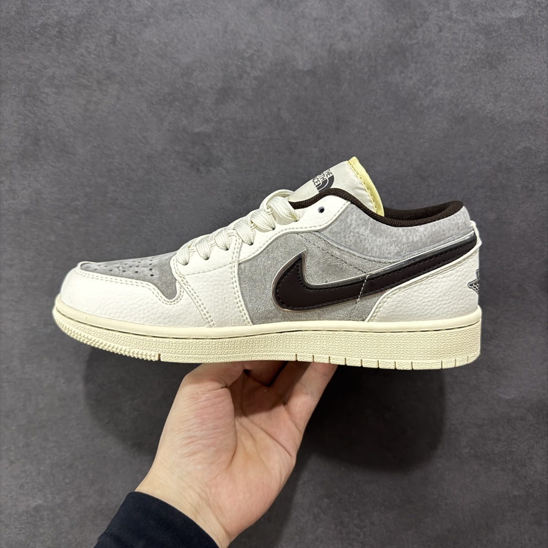  
【定制版】Air Jordan 1 Retro Low x The North Face 米棕小钩
