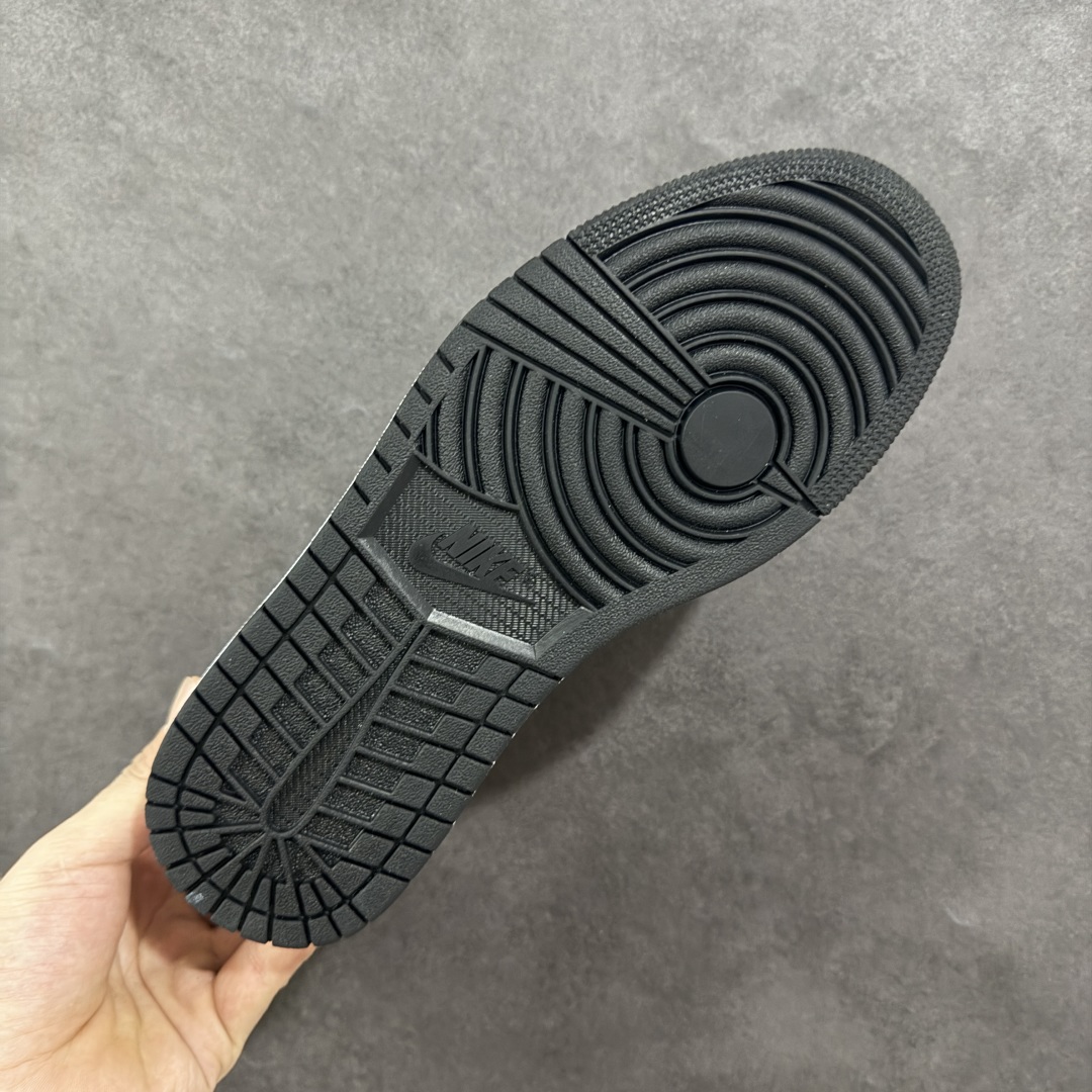 图片[9]-【定制版】Air Jordan AJ1 Low 低帮 黑白米黄 553558-153 全新流水线出品 市场第二梯队最强版 全部原鞋开发 原楦原纸板开发 全鞋电脑针车 原厂内置全掌气垫 原盒内在原标 唯一Zp原版鞋带绑法 免检产品 全新2022版型 全头层皮料 完美零毛边处理 原厂配置全掌气垫 价格定位良心 新配色陆续出货 尺码：36 36.5 37.5 38 38.5 39 40 40.5 41 42 42.5 43 44 44.5 45-选品中心