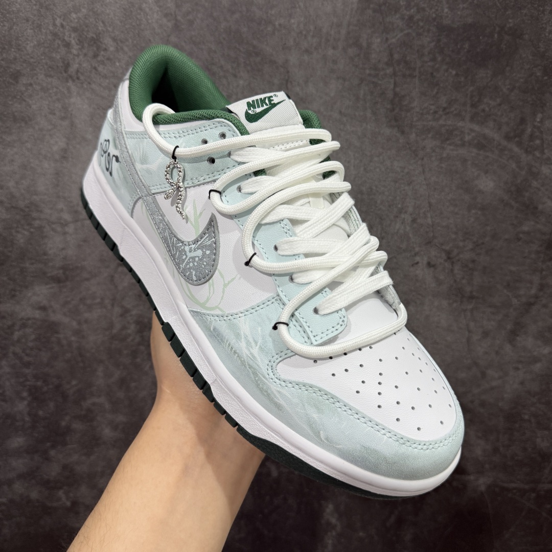 【YC纯原版】NK Dunk Low 青花蛇骨 DD1391-101
此款设计灵感来源于青花蛇蜕,