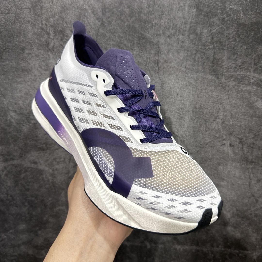 图片[3]-【公司级】On昂跑 Cloudboom Strike Prism 舒适百搭防滑耐磨 低帮 马拉松跑步鞋 On昂跑 Cloudsurfer上演中底“变形计” ，打破传统格局缔造柔软脚感。 On昂跑对于值友来说已经是个相对熟悉的品牌了，旗下的经典款Cloud X兼具稳健敏捷、功能多面，轻量脚感和灵活反馈等优点，是健身爱好者最喜欢的鞋履产品之一。2022年首发的超厚底怪兽跑鞋Cloudmonster，加载最大的Cloudtec模块，柔软的缓震和强力的回弹体验，也让他一战成名，进入大体重运动爱好者和与大众跑者的入门跑鞋心选名单。 尺码：36-45-选品中心
