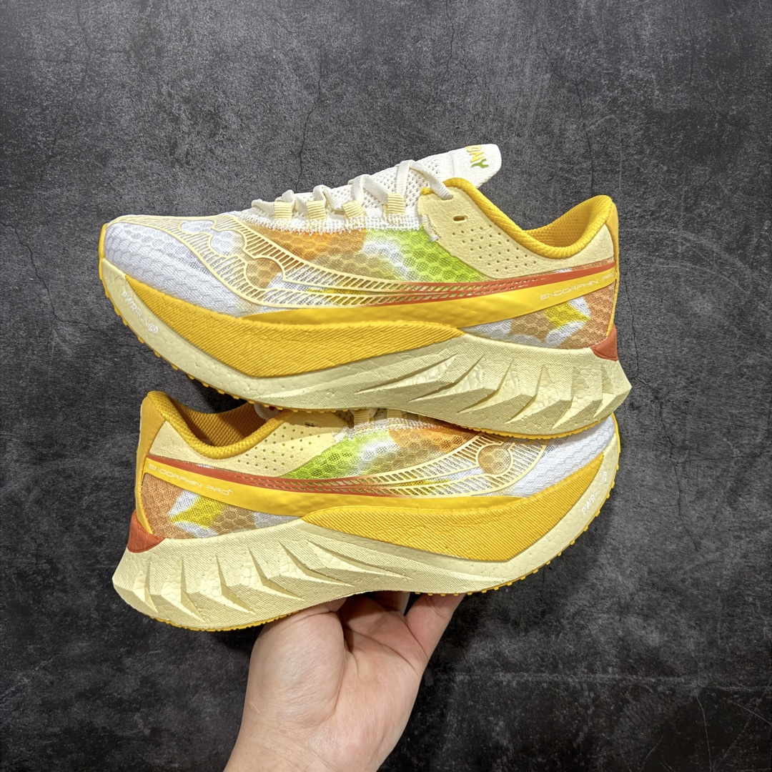  
【纯原版】SAUCONY索康尼 ENDORPHIN PRO4 啡鹏系列 男女低帮缓震跑步鞋 

注意