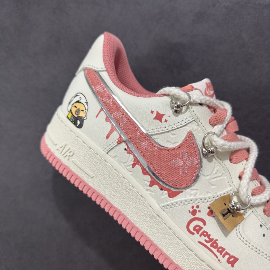  
【定制版】Nike Air Force 1 Low X Capybara Pour milk 卡皮巴
