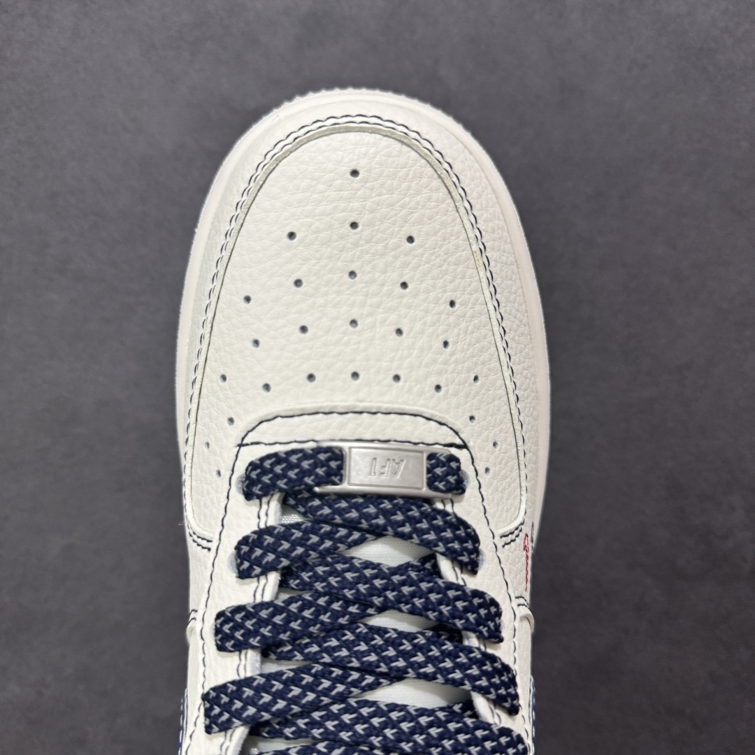  
【定制版】海外限量发售！公司级NIke Air Force 1 '07 Low “斯图西联名——双拼