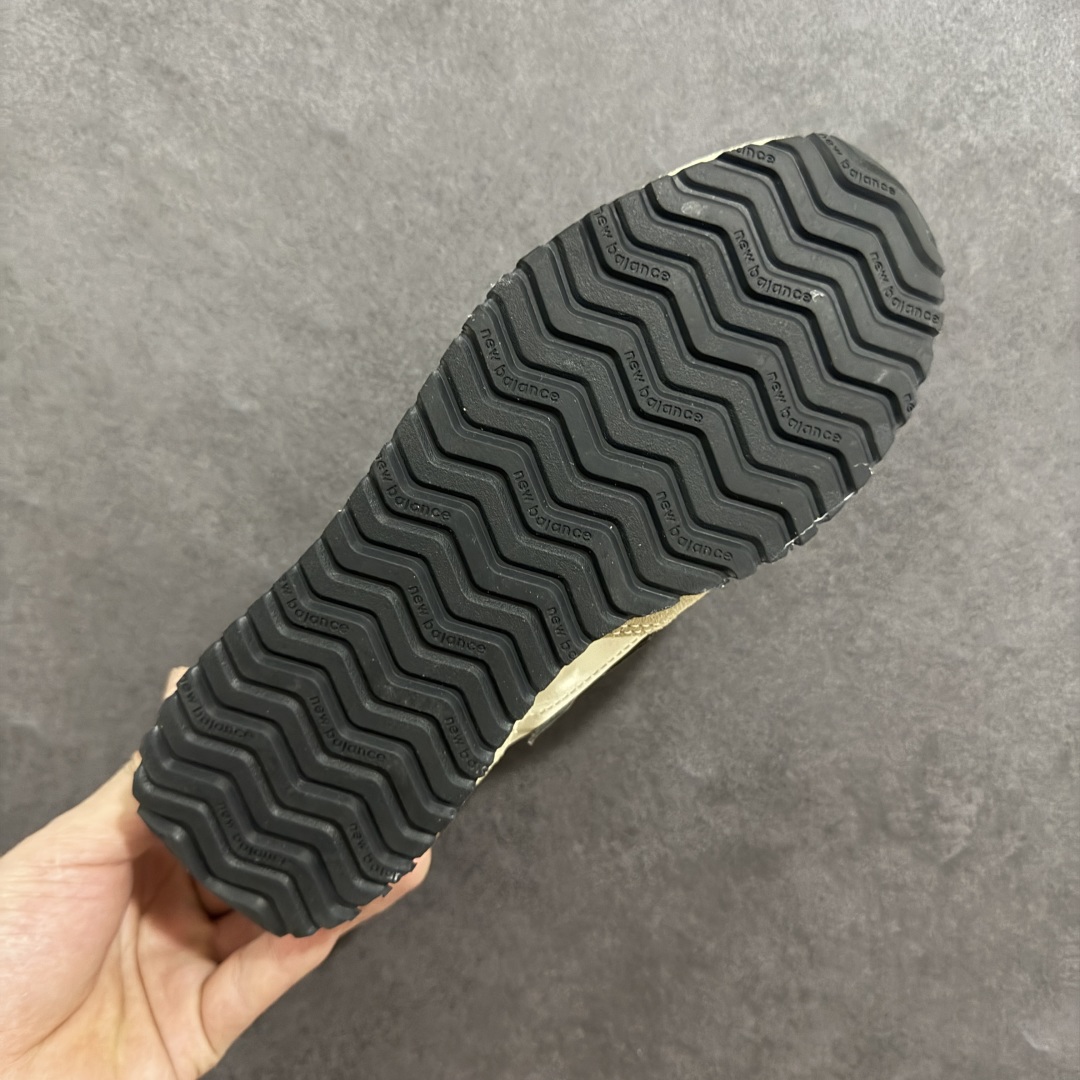 图片[9]-【K版】New Balance NB 471 系列 鞋款特别附赠两双带有品牌标识的限定配色鞋带，在色彩的变换间激发更多造型灵感 New Balance 471鞋款的诞生，不仅承载着New Balance对复古薄底跑鞋的创意诠释，更延续了品牌对经典设计的传承与致敬。 货号： U471AI 尺码：36-45-选品中心