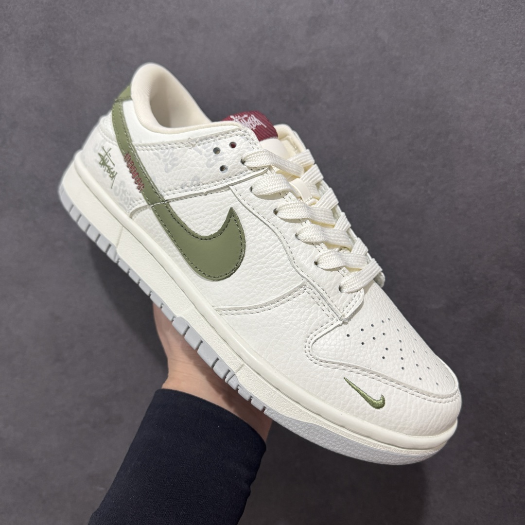  
【定制版】Nike SB Dunk Low x Stussy 白绿小钩
纯原大厂出品 极力推荐
原装