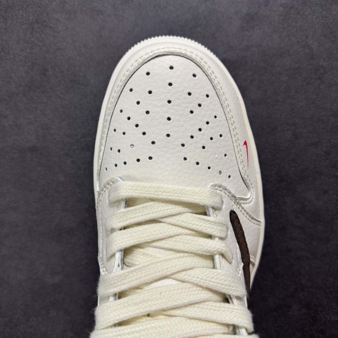 【定制版】Fragment x Travis Scott x Supreme
Air Jordan