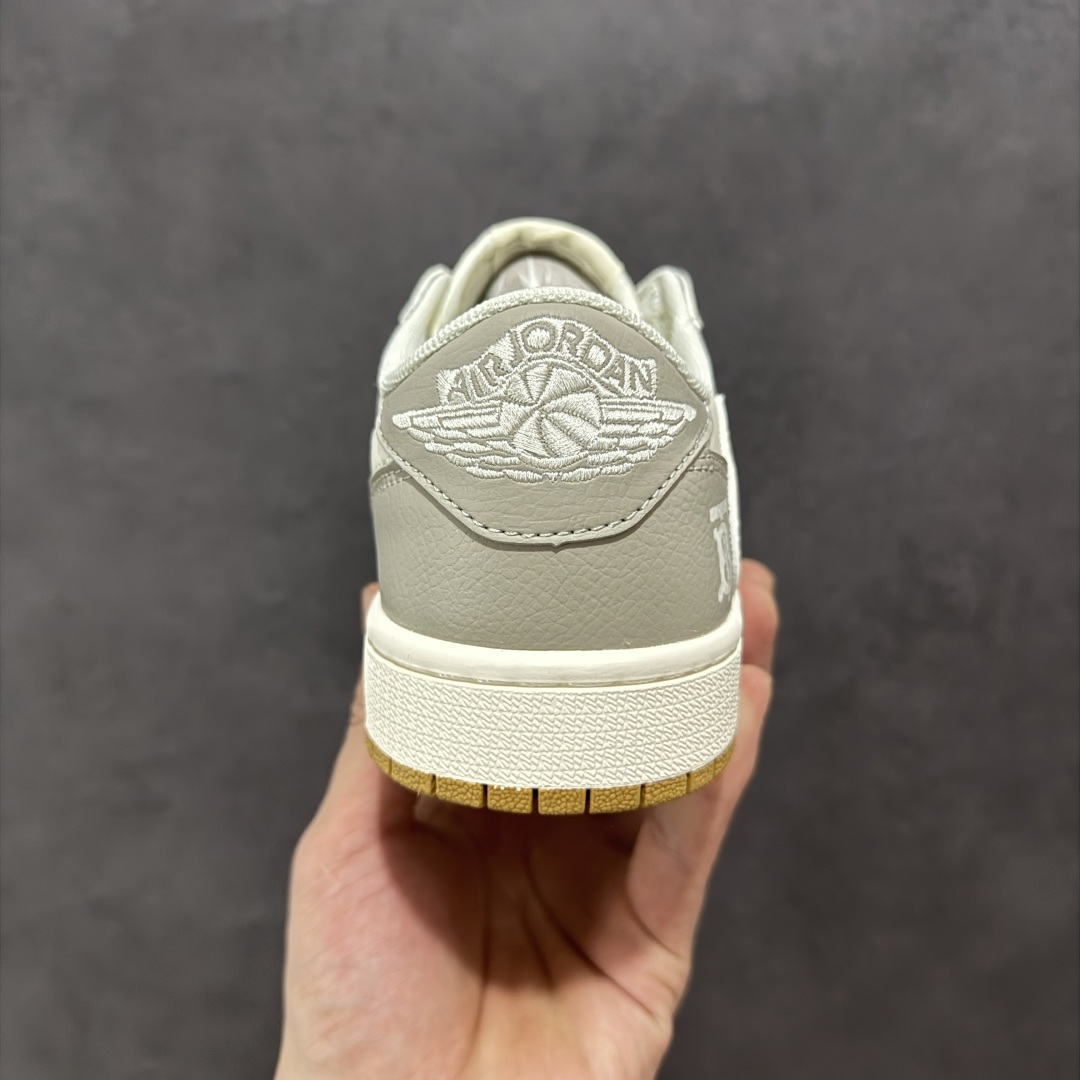 【定制版】Travis Scott x Nike Air Jordan 1 Low x Burbrr