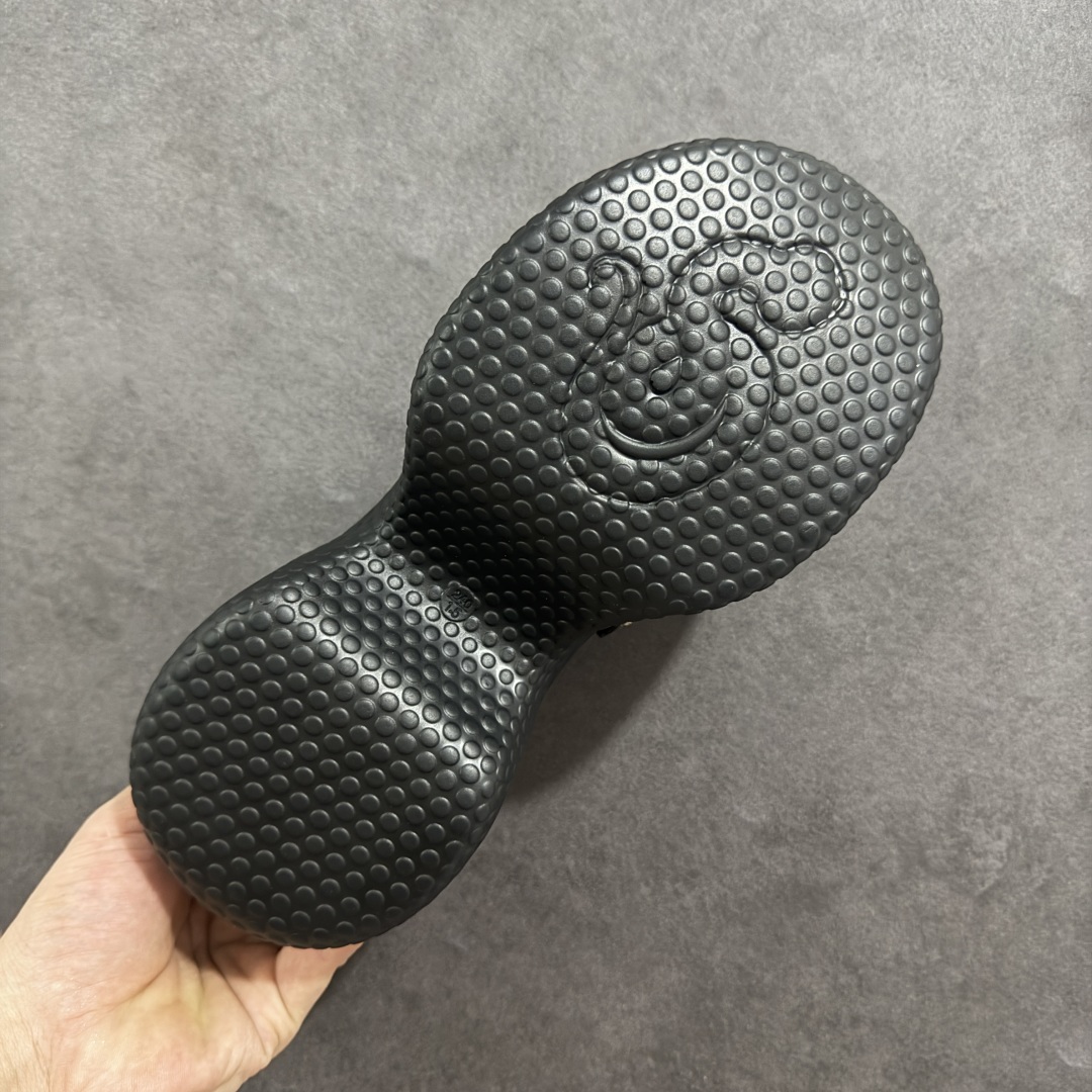 图片[9]-【公司级】2025赵露思，新晋潮流鞋靴牌GGCC GG-CC 林允同款 7CM厚底增高 洞洞鞋 幸运星MAX 广东大厂出品 品质推荐 春夏必备的一脚蹬包头洞洞拖鞋 厚底增高 拖拖的少女乐 秒变大长脚视感 百变穿搭 灵动闪闪的五金水钻点缀 简约大方 而不失高奢感 货号：G25S6801 尺码：35 36 37 38 39 40-选品中心