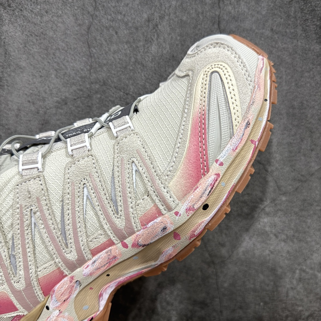 图片[6]-【纯原定制版】PandaPark x SALOMON萨洛蒙 XA Pro 3D Suede 织物 粉色 渐变 做旧复古 暗纹 防滑耐磨 低帮 户外功能鞋 男女同款 米粉 472436 纯原外贸平台特供订单 全套原纸板楦头开发 原厂特供网布配套加持 确保原汁原味 完美呈现版型 原档数据独家私模五层组合大底 男女鞋同步官方 原装Ortholite轻量化鞋垫 中底布带钢印编号 原厂TPU锁扣 进口港宝加持 后跟自然饱满 还原公司包裹性 尺码：36 36.5 37.5 38 38.5 39-选品中心