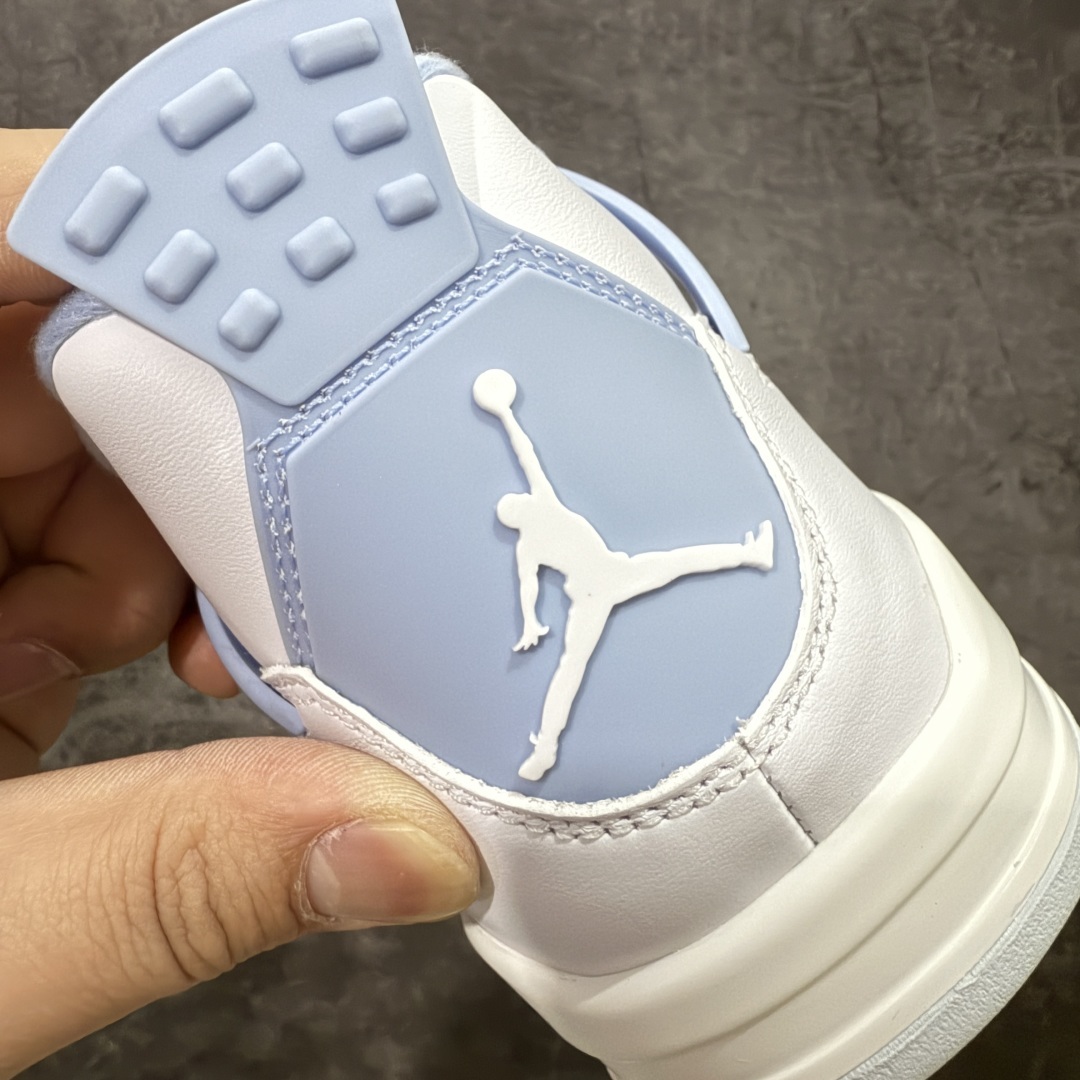 【外贸版】 Air Jordan AJ4 母亲节 白冰蓝 HV0823-100
全套原纸板楦头开发