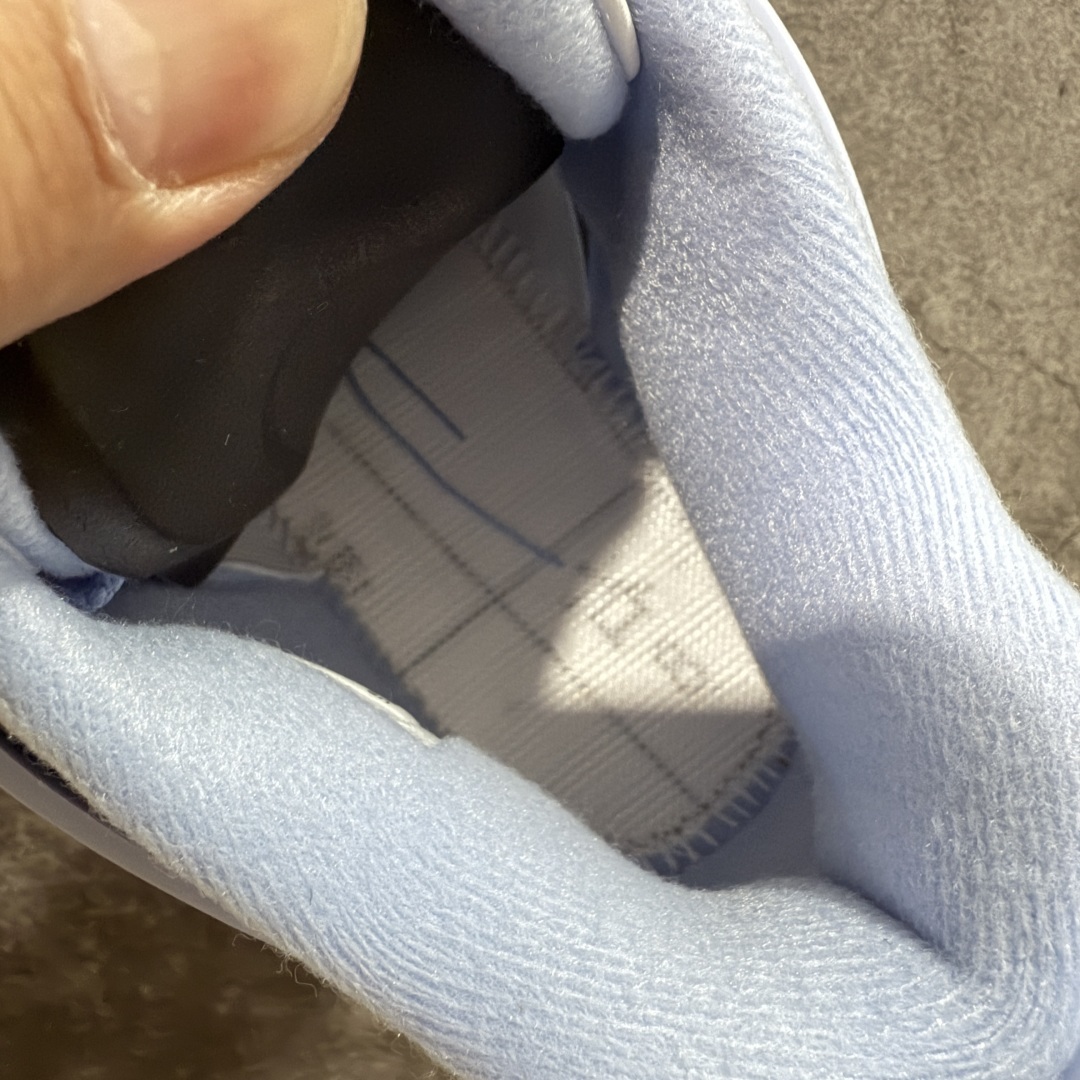 【外贸版】 Air Jordan AJ4 母亲节 白冰蓝 HV0823-100
全套原纸板楦头开发