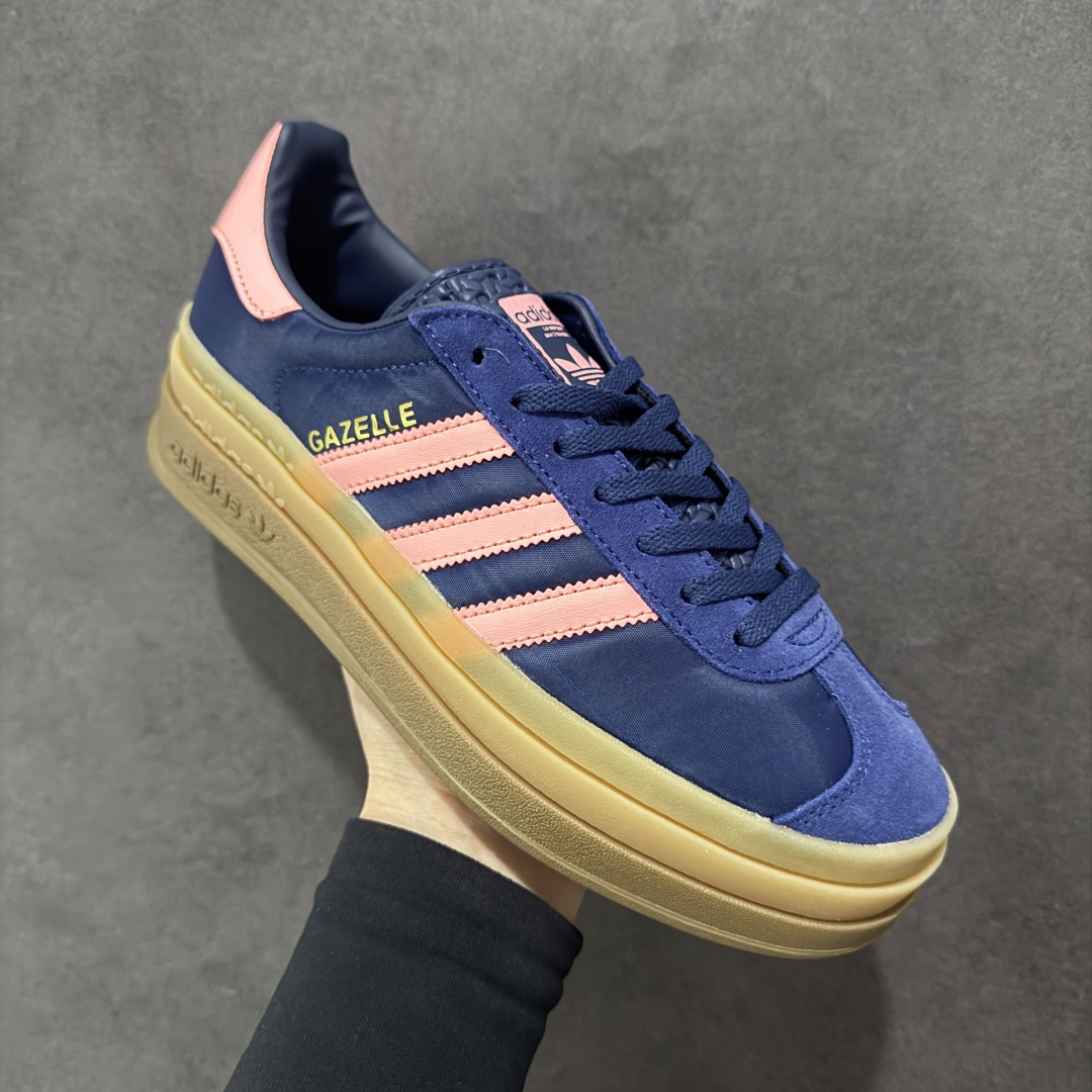 图片[3]-【公司级】AD Originals Gazelle Bold W 羚羊松糕系列复古百搭厚底增高低帮休闲运动板鞋 IG4390 最好穿最百搭的长腿神器。 不仅价格不错～鞋子也不错啊！Originals的Gazelle Bold鞋款打造出「超厚底版本」！延续流线鞋型、经典麂皮材质、白色三条线和侧面烫金标志的复古外型，奶油白鞋底高度直接乘3，出门搭上它，保证一路步步高升。 尺码： 35.5 36 36.5 37 38 38.5 39 40 40.5 41 42-选品中心