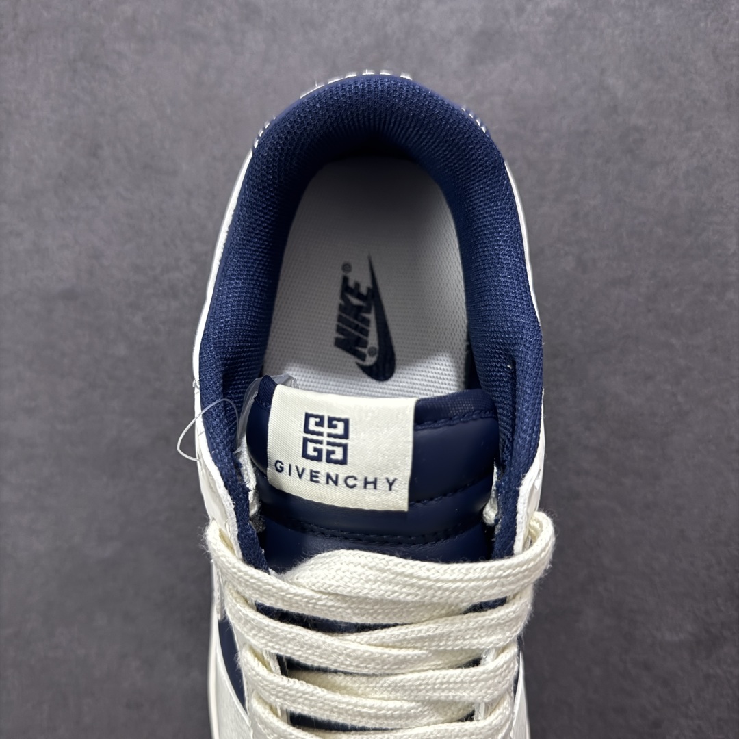  
【定制版】NIKE SB Dunk Low x GIVENCHY 米蓝小钩
公司级出品 极力推荐
原