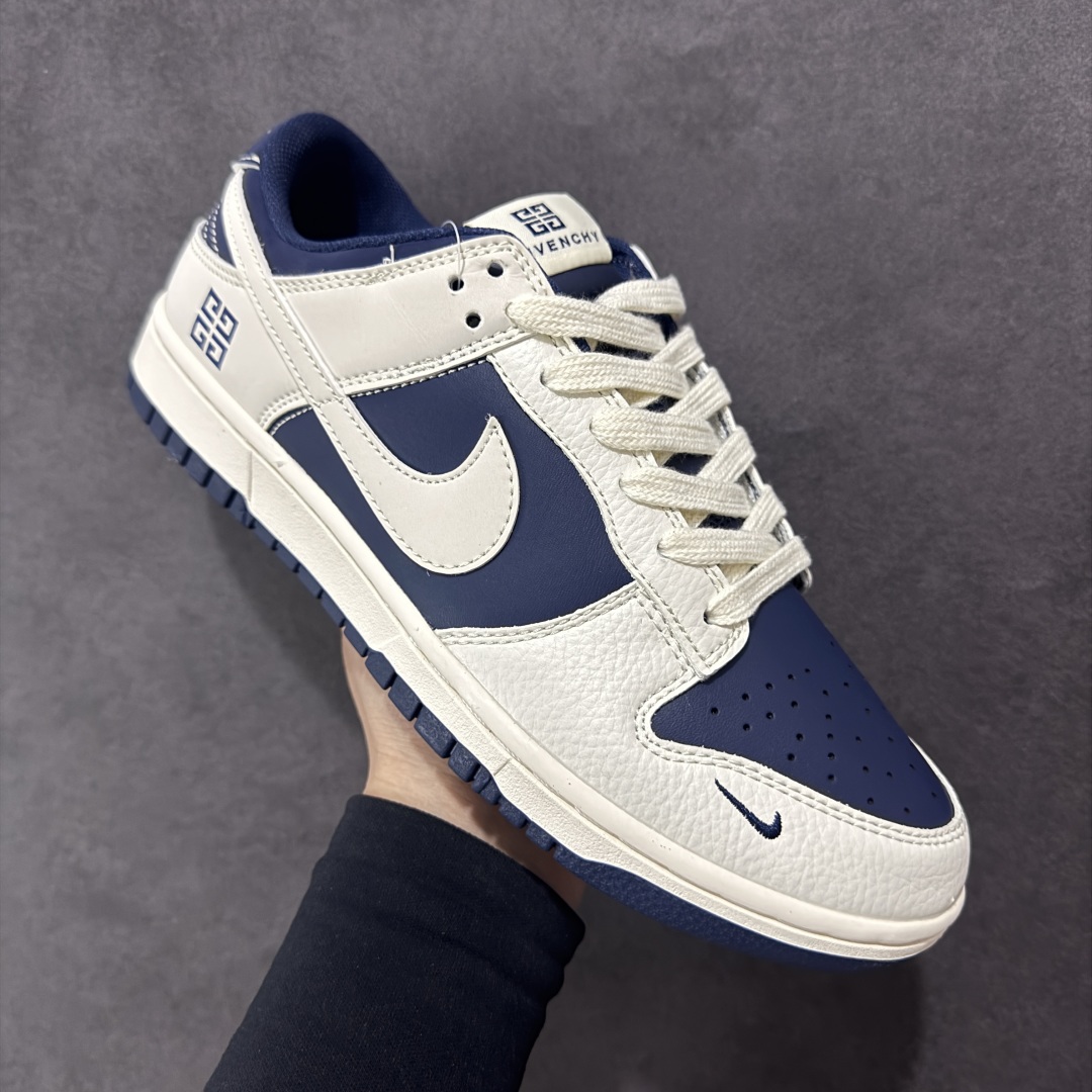  
【定制版】NIKE SB Dunk Low x GIVENCHY 米蓝小钩
公司级出品 极力推荐
原