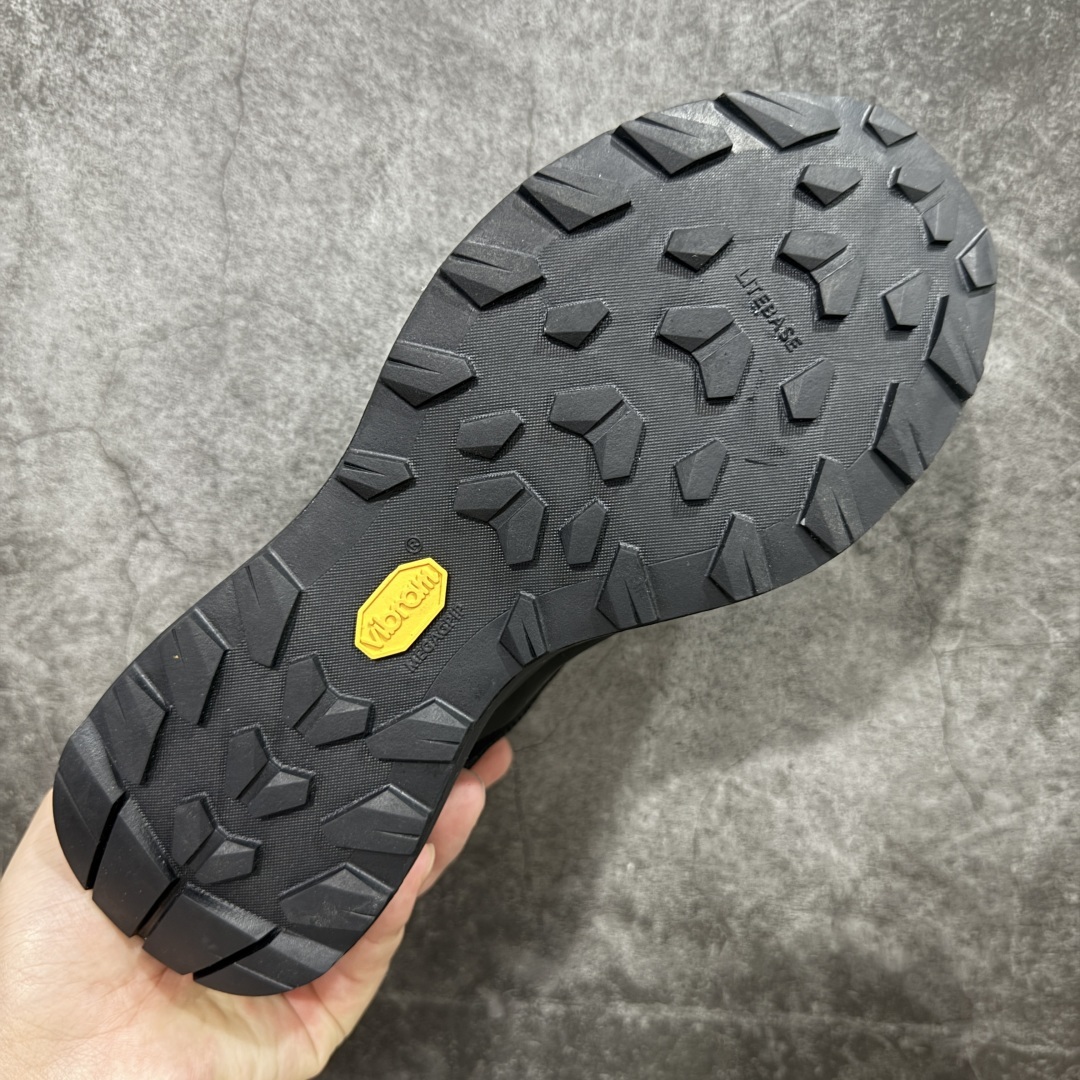 【纯原版】始祖鸟ArcTeryx Kopec GTX M 覆盖透气男越野跑鞋
正确后跟刺绣 完