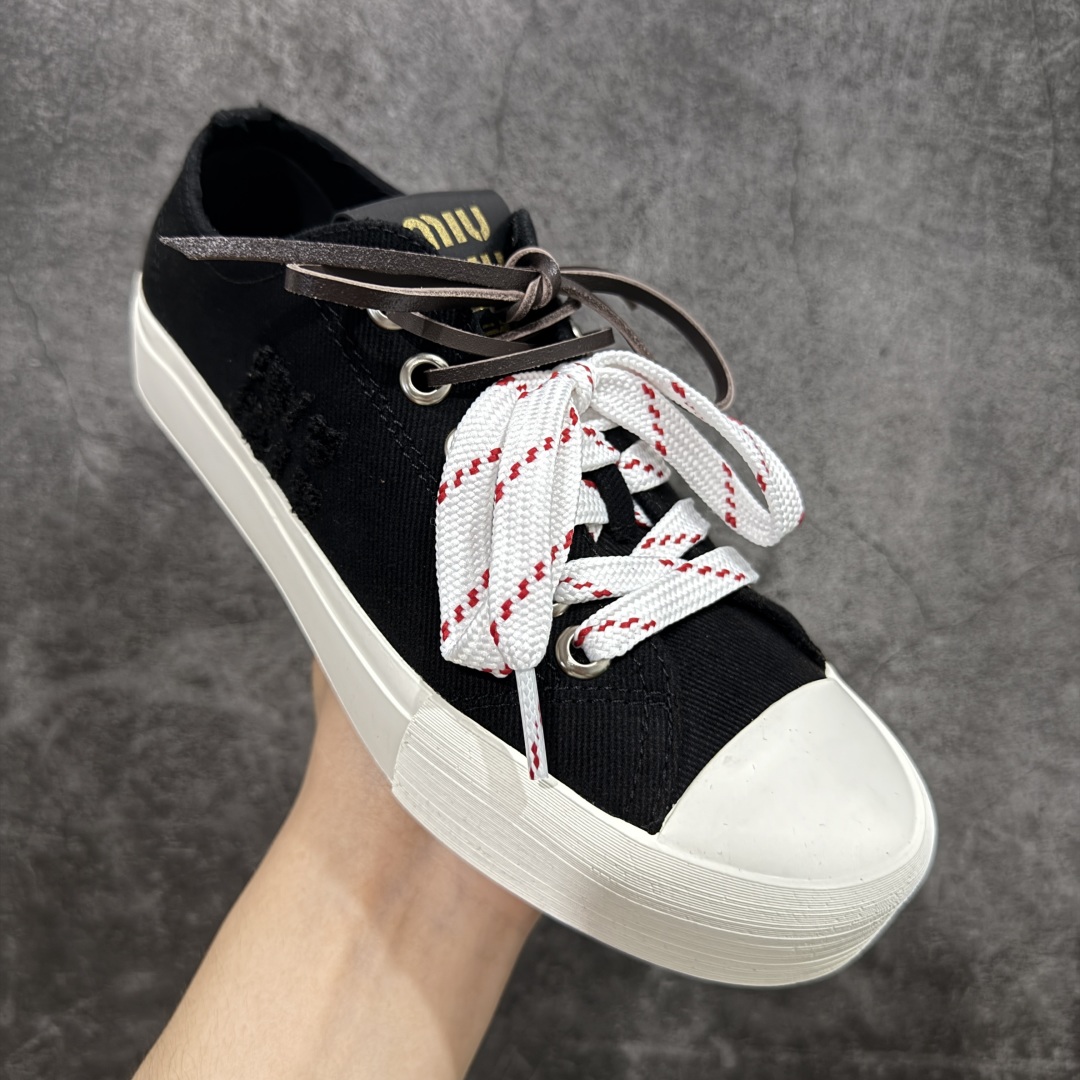 图片[3]-【广东纯原版本】MiuMiu 缪缪 最新款 水洗 丹宁 牛仔布 帆布鞋 厚底 休闲 运动鞋 小红书爆款推荐 原版购入开发 做货 这款运动鞋体现了Miu Miu的探索精神。水洗丹宁牛仔的独特质感与皮革和棉质鞋带细节设计相得益彰，搭配坚韧耐穿的鞋底，尽显休闲气息 配送专柜精美包装🛍📦 ▪️面料： 原版定制进口高密度帆布 ▪️内里：原版定制高密度帆布 ▪️鞋底：原版开模防滑橡胶材质 ▪️底厚：3CM ▪️尺码：35 36 37 38 39 40-选品中心