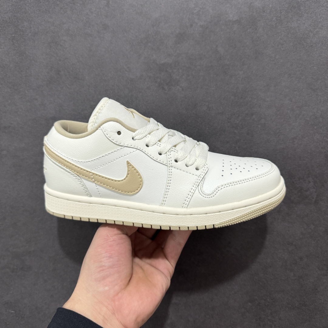 【K版】Air Jordan AJ1 Low 低帮白黄 DC0774-112 全新流水线出品 DT版本唯一平替选择 市场第二梯队最强版 全部原鞋开发 原楦原纸板开发 全鞋电脑针车 原厂内置全掌气垫 原盒内在原标 唯一Zp原版鞋带绑法 免检产品 全新2022版型 全头层皮料 完美零毛边处理 原厂配置全掌气垫 价格定位良心 几十个配色陆续出货 尺码:36 36.5 37.5 38 38.5 39 40 40.5 41 42 42.5 43 44 44.5 45 46 47.5-选品中心