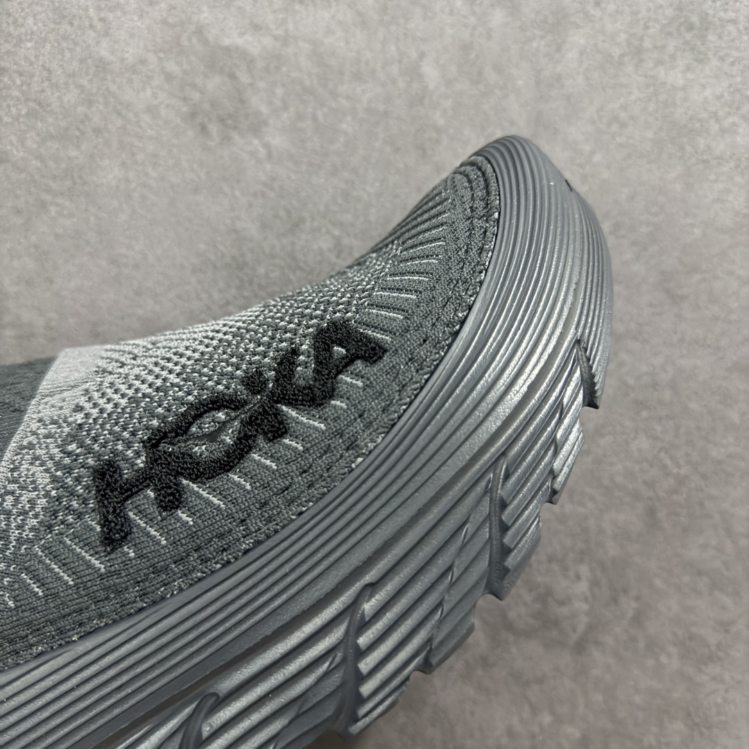 图片[5]-【GX越南版】HOKA ONE ONE Restore TC 一脚蹬徒步舒适缓震运动鞋 继承了 HOKA ONE ONE®标志性的缓冲中底，兼具轻盈脚感和出众缓震。NEWOK本期为大家准备了两款各具特色HOKA ONE ONE Restore TC 鞋款，希望能为你的夏日穿搭提供更多灵感。鞋款鞋面采用弹性布料，鞋面透气舒适，日常穿搭舒适不磨脚。鞋款以弹性松紧织带取代传统鞋带设计，省事又省心，“一脚蹬”简直是最具懒人属性的球鞋，低调朴素又不失质感。重量不到百克，依旧是外形“笨拙”实则是轻巧、舒适与安全兼备的品牌固有打法。搭配上，无论是夏日短裤造型，还是搭配你的长袜，Restore TC 能够满足你的多种穿搭。舒适程度堪比众多大牌“老头乐”，鞋底的厚厚的泡沫鞋垫让你深陷其中！ 尺码：36 36.5 37.5 38 38.5 39 40 40.5 41 42 42.5 43 44 44.5 45-选品中心