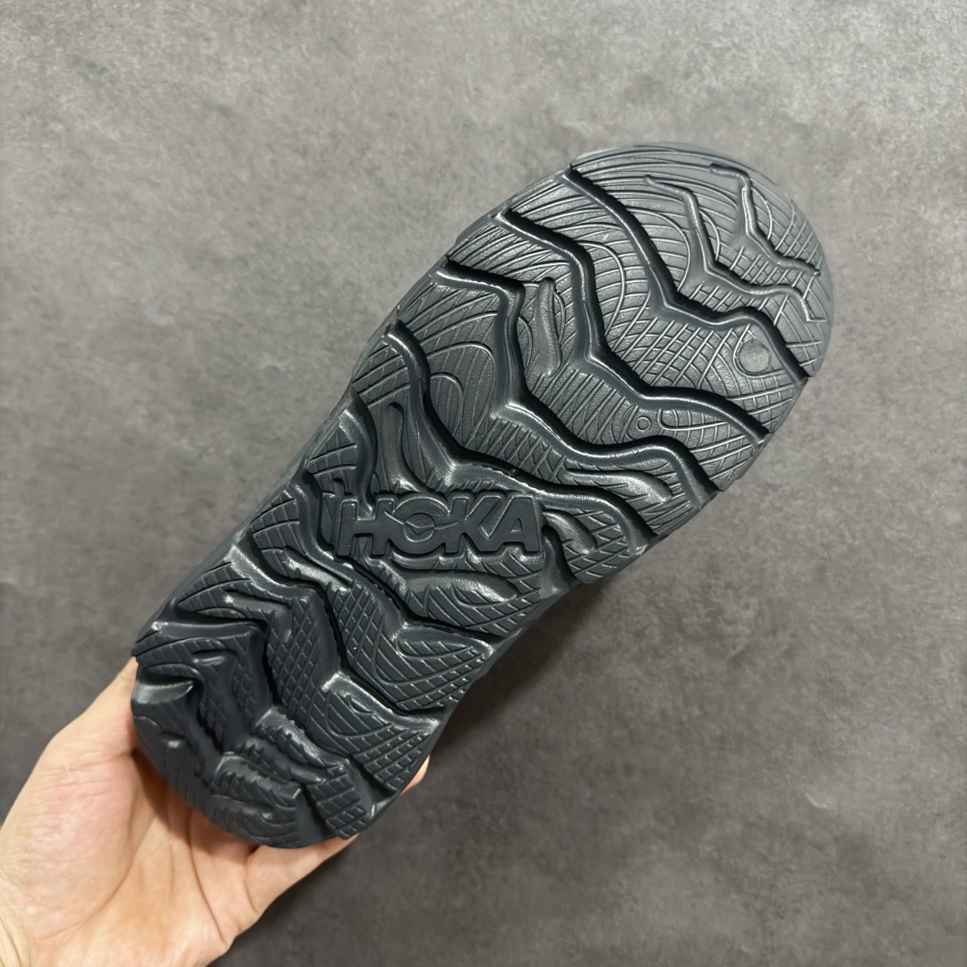 图片[9]-【GX越南版】HOKA ONE ONE Restore TC 一脚蹬徒步舒适缓震运动鞋 继承了 HOKA ONE ONE®标志性的缓冲中底，兼具轻盈脚感和出众缓震。NEWOK本期为大家准备了两款各具特色HOKA ONE ONE Restore TC 鞋款，希望能为你的夏日穿搭提供更多灵感。鞋款鞋面采用弹性布料，鞋面透气舒适，日常穿搭舒适不磨脚。鞋款以弹性松紧织带取代传统鞋带设计，省事又省心，“一脚蹬”简直是最具懒人属性的球鞋，低调朴素又不失质感。重量不到百克，依旧是外形“笨拙”实则是轻巧、舒适与安全兼备的品牌固有打法。搭配上，无论是夏日短裤造型，还是搭配你的长袜，Restore TC 能够满足你的多种穿搭。舒适程度堪比众多大牌“老头乐”，鞋底的厚厚的泡沫鞋垫让你深陷其中！ 尺码：36 36.5 37.5 38 38.5 39 40 40.5 41 42 42.5 43 44 44.5 45-选品中心