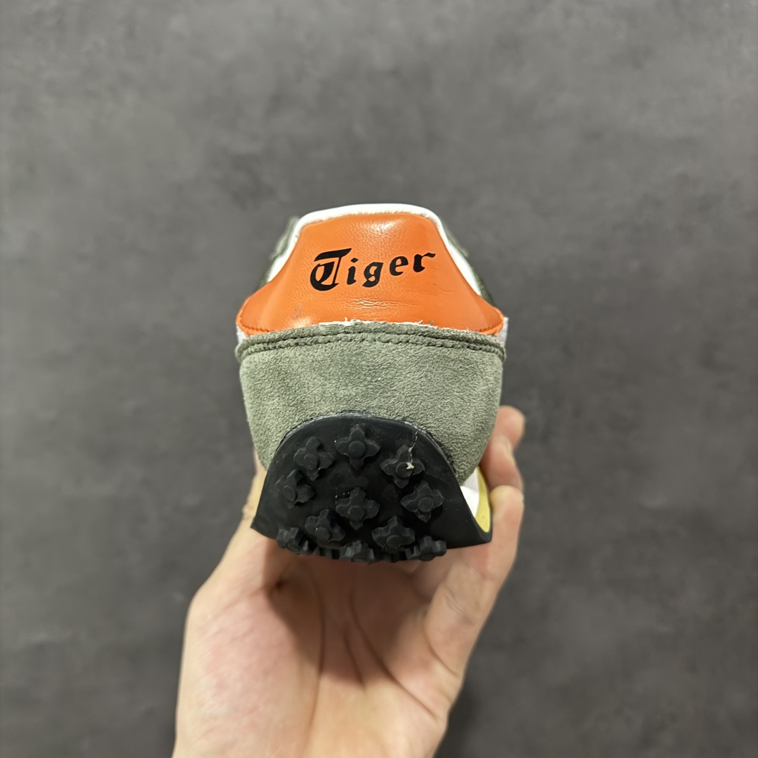 图片[4]-【公司级】Onitsuka Tiger鬼塚虎/鬼冢虎阿甘鞋EDR 78™休闲鞋78系列 中性休闲运动鞋 复古风的日常百搭神器它的设计灵感来源于经典跑步鞋，简约又不失时尚感。经典配色让整双鞋看起来特别温暖，搭配牛仔裤或者休闲裤都非常合适。鞋身采用优质材料制成，穿着起来轻便又舒适，长时间走路也不会觉得累。这双鞋的设计细节也很用心，鞋底纹路清晰，抓地力强，适合各种场合。无论是日常通勤还是周末出游，它都能成为你的最佳拍档。 尺码： 36-45 含半码 编码： FS220240-选品中心