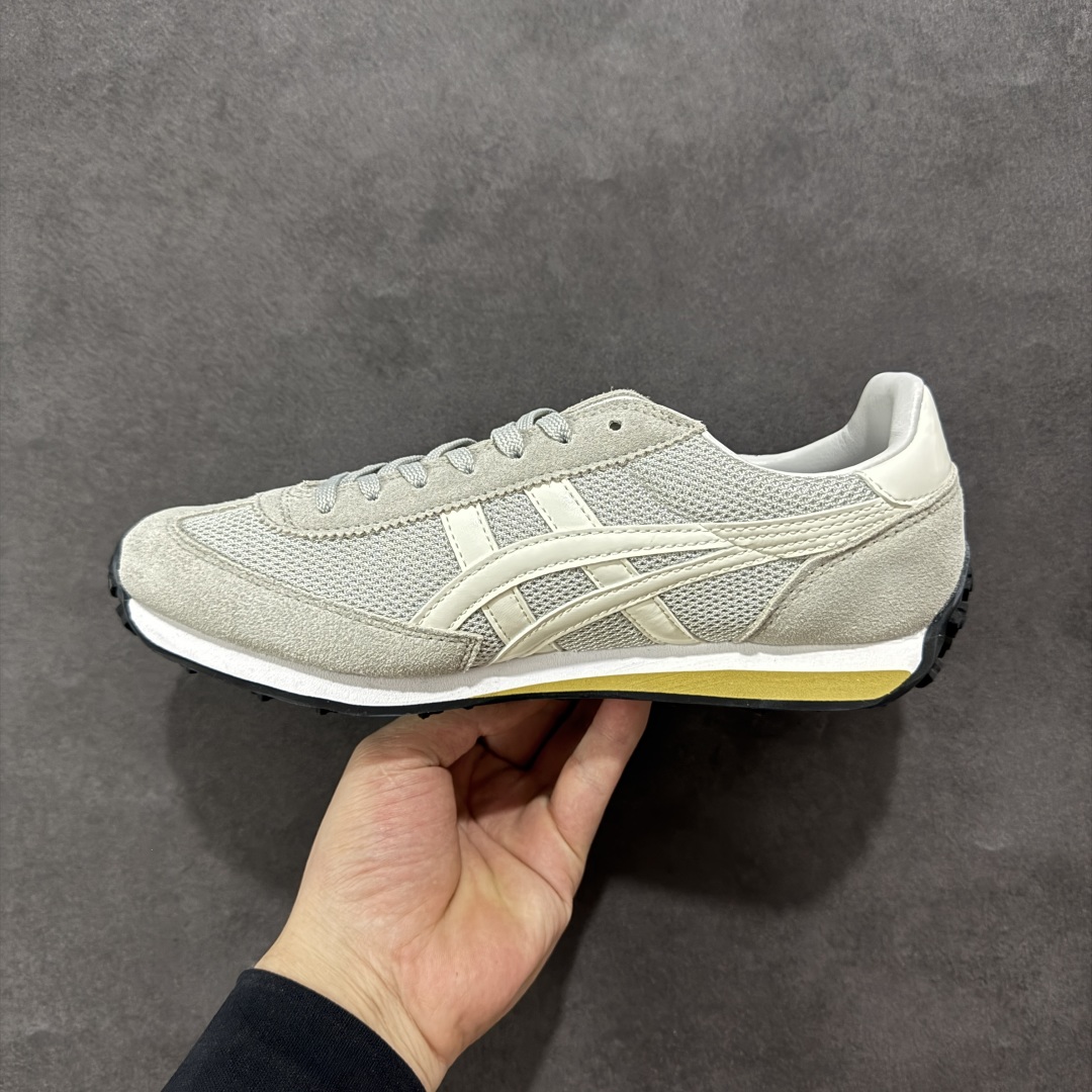 图片[2]-【公司级】Onitsuka Tiger鬼塚虎/鬼冢虎阿甘鞋EDR 78™休闲鞋78系列 中性休闲运动鞋 复古风的日常百搭神器它的设计灵感来源于经典跑步鞋，简约又不失时尚感。经典配色让整双鞋看起来特别温暖，搭配牛仔裤或者休闲裤都非常合适。鞋身采用优质材料制成，穿着起来轻便又舒适，长时间走路也不会觉得累。这双鞋的设计细节也很用心，鞋底纹路清晰，抓地力强，适合各种场合。无论是日常通勤还是周末出游，它都能成为你的最佳拍档。 尺码： 36-45 含半码 编码： FS220240-选品中心