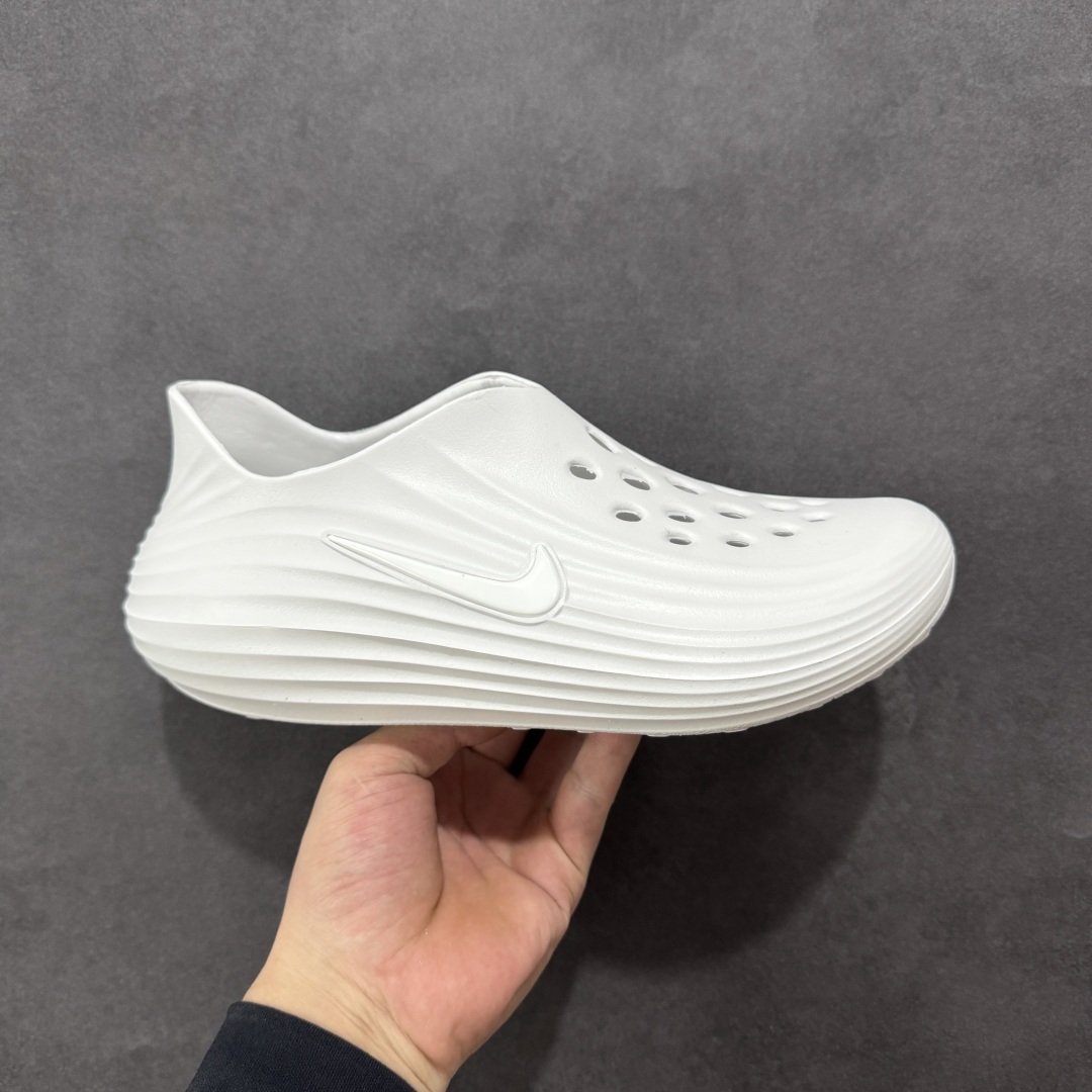 【公司级】Nike Reactx Rejuven 8 耐克新款夏季沙滩凉鞋拖鞋洞洞鞋 HV5060-101 采用质感柔软且出众回弹的 ReactX泡绵，发泡一体大底 脚感十分舒适，缔造非凡舒适的日常穿着体验，助你保持活力。  尺码：36-45 正码正拍-选品中心