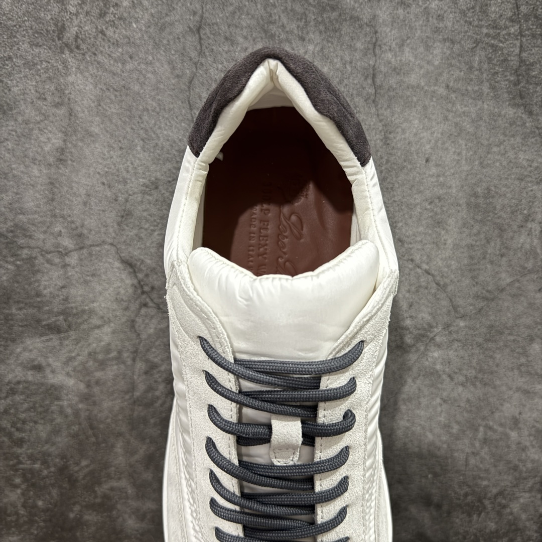 图片[8]-【外贸版本】Loro Piana 男士皮革休闲鞋低调奢华，步履从容！现火爆小红书 FB各大社媒！ Loro Piana 顶级皮革以自然纹理诠释质感，柔软耐磨，随穿着时间愈发温润。 经典设计，细节见匠心，圆头系带厚底复古与现代交融，舒适支撑，拉长腿部线条。 轻松搭配西装、休闲裤，无缝切换商务与生活场景。 **缓震厚底设计**，减轻足部压力；内衬透气材质，全天候保持干爽。 **黑色经典，永恒格调** 深邃黑色适配一切场合，从日常通勤到周末漫游，低调中彰显全套包装 带有原版原珠（可补充品牌标志性工艺或环保理念，如“采用Loro Piana专利鞣制技术，环保无铬鞣革”） 尺码：39 40 41 42 43 44 45 46-选品中心