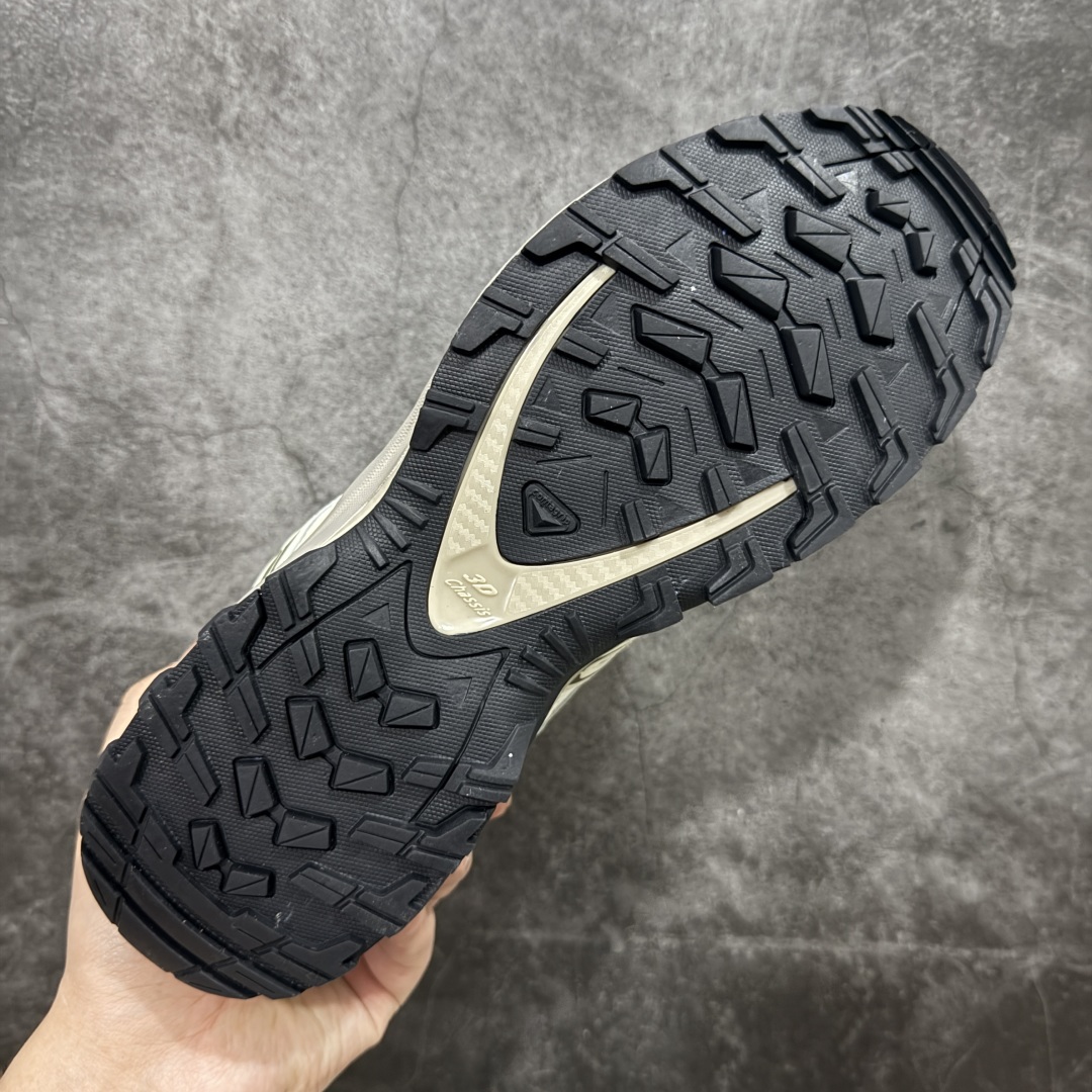 图片[9]-【新M版】SALOMON XA Pro 3D ADV 萨洛蒙潮流越野机能户外功能鞋 全新版本出货 品质 细节 材料实拍肉眼可以见！ 售前售后一步到位 纯原外贸平台特供订单 耗时半年巨作 全套原纸板楦头开发 原厂特供网布配套加持 确保原汁原味 完美呈现版型 原档数据独家私模五层组合大底 原装Ortholite轻量化鞋垫 中底布带钢印编号 原厂TPU锁扣 进口港宝加持 后跟自然饱满 还原公司包裹性 鞋面采用SENSIFT贴合技术 全方位贴合包裹脚型 鞋跟部鞋底牵引设计 提供强大的抓地性能 更适应野外崎岖不平的道路 其3D ADVANCED CHASSIS底盘 材料轻量大化 钉齿设计更具稳定性 防护性 鞋底易磨损区运用CONTAGRIP高耐磨材料 应对城市硬质路面长距离跑考验 尺码：36 36.5 37.5 38 38.5 39 40 40.5 41 42 42.5 43 44 44.5 45-选品中心