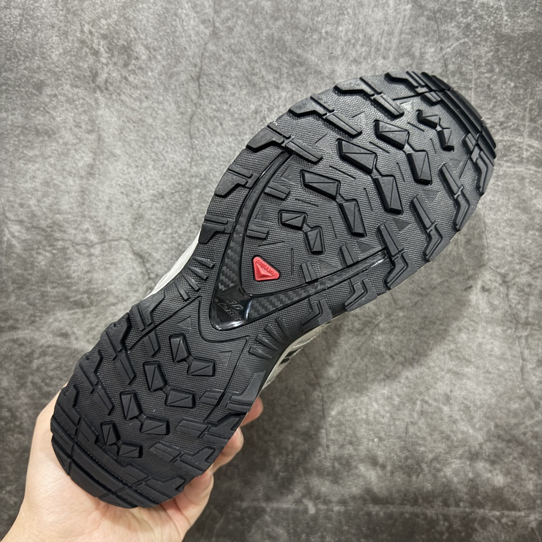 图片[9]-【新M版】SALOMON XA Pro 3D ADV 萨洛蒙潮流越野机能户外功能鞋 全新版本出货 品质 细节 材料实拍肉眼可以见！ 售前售后一步到位 纯原外贸平台特供订单 耗时半年巨作 全套原纸板楦头开发 原厂特供网布配套加持 确保原汁原味 完美呈现版型 原档数据独家私模五层组合大底 原装Ortholite轻量化鞋垫 中底布带钢印编号 原厂TPU锁扣 进口港宝加持 后跟自然饱满 还原公司包裹性 鞋面采用SENSIFT贴合技术 全方位贴合包裹脚型 鞋跟部鞋底牵引设计 提供强大的抓地性能 更适应野外崎岖不平的道路 其3D ADVANCED CHASSIS底盘 材料轻量大化 钉齿设计更具稳定性 防护性 鞋底易磨损区运用CONTAGRIP高耐磨材料 应对城市硬质路面长距离跑考验 尺码：36 36.5 37.5 38 38.5 39 40 40.5 41 42 42.5 43 44 44.5 45-选品中心